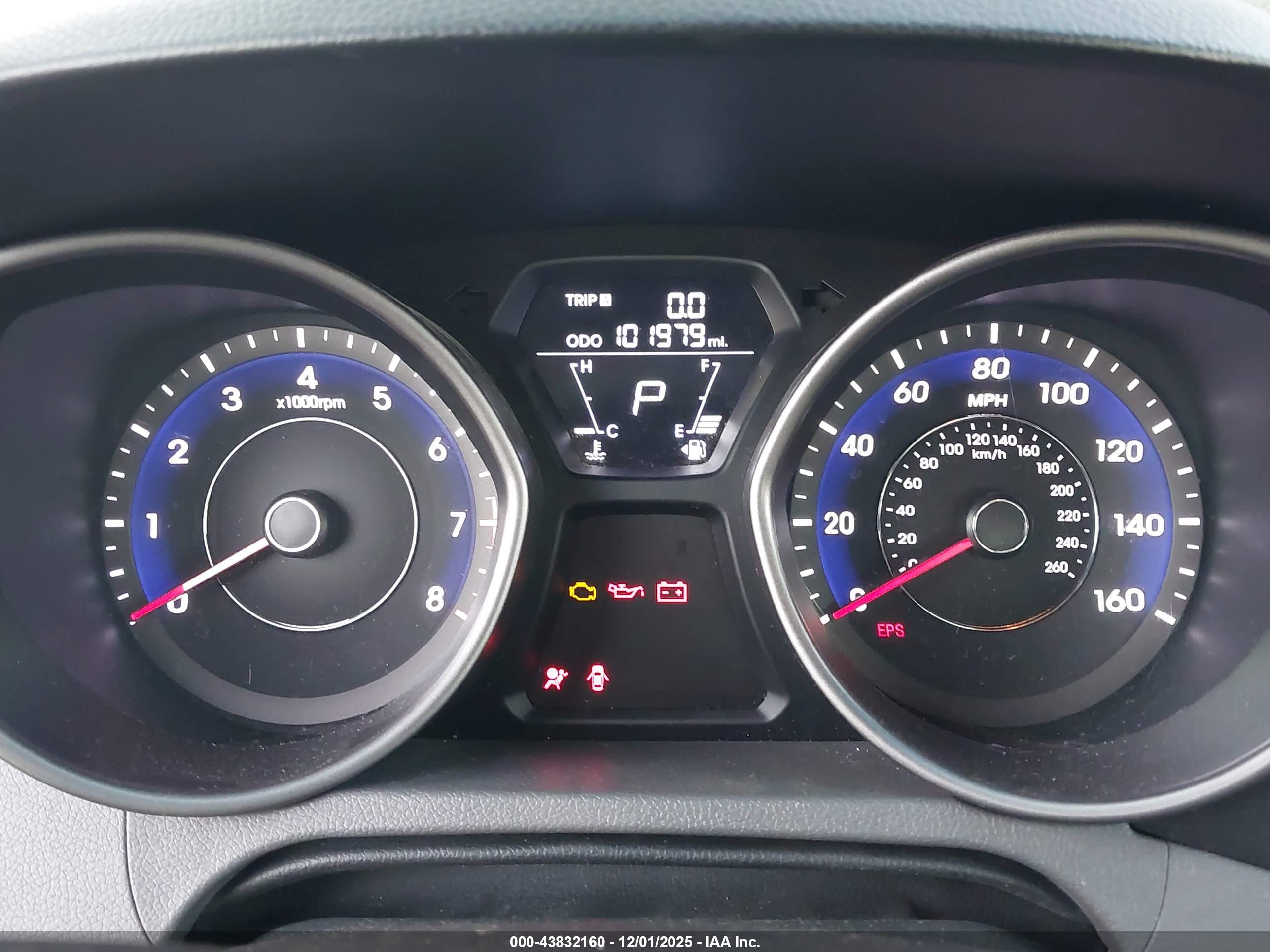 HYUNDAI ELANTRA image 7