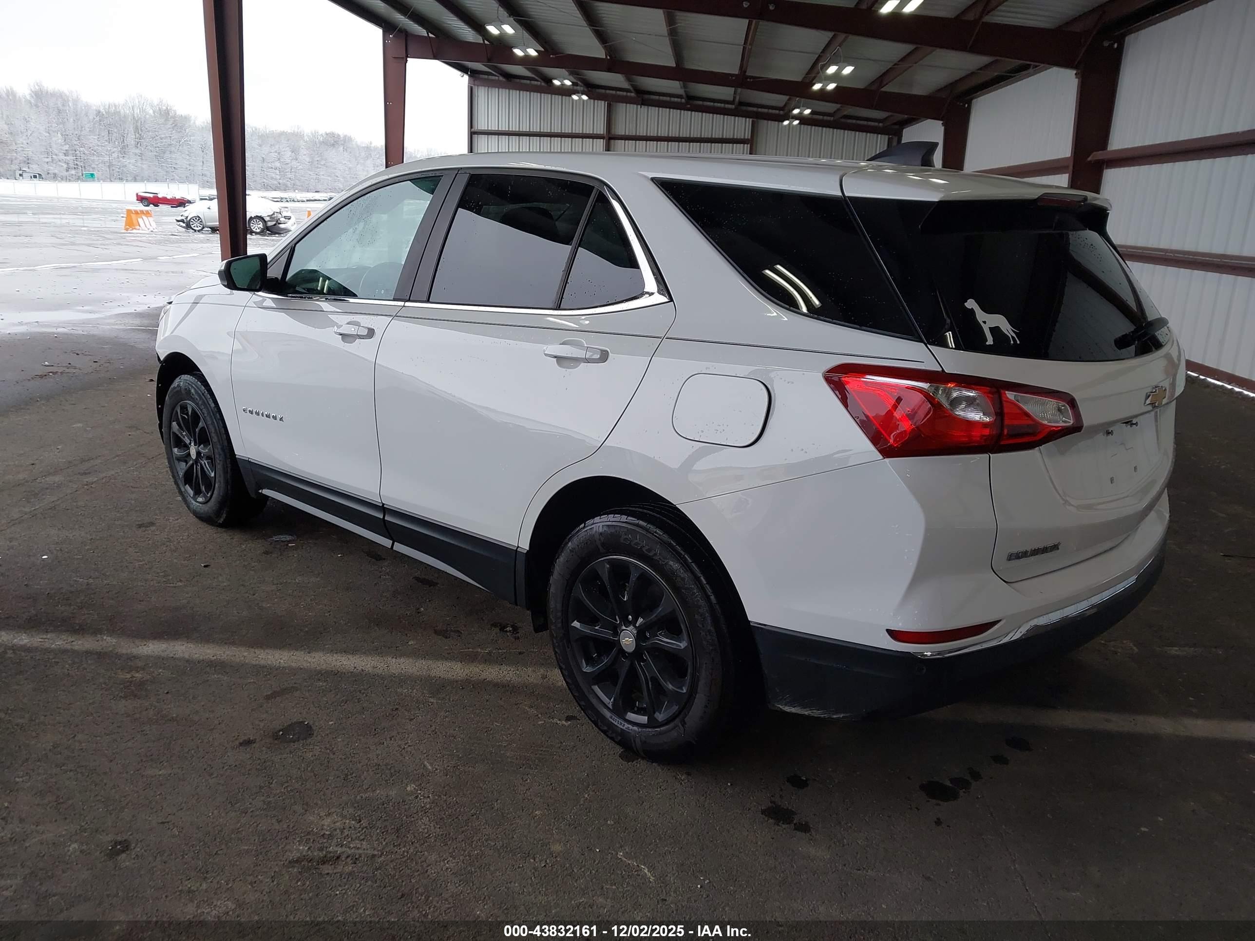 CHEVROLET EQUINOX image 3