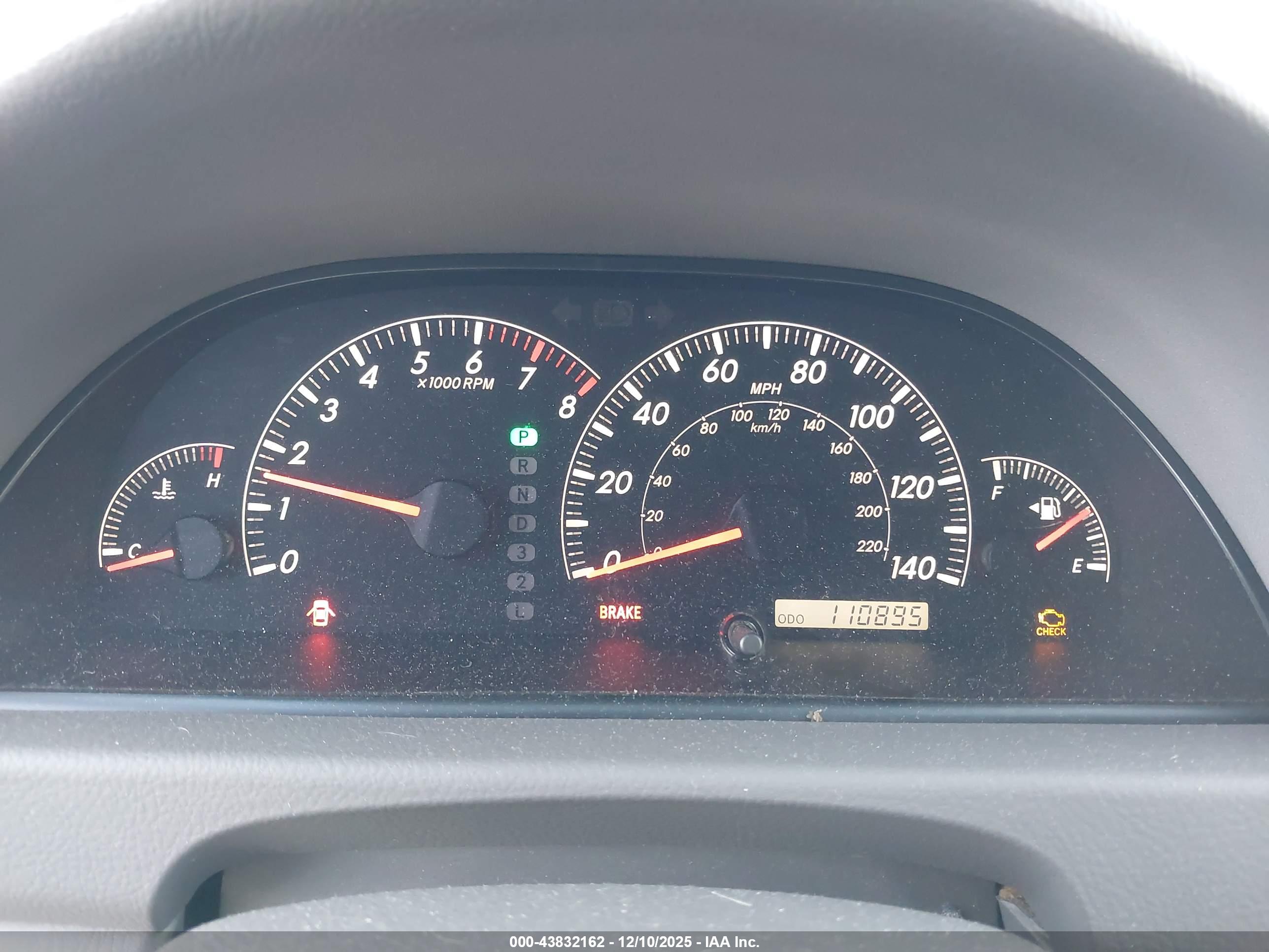 TOYOTA CAMRY image 7