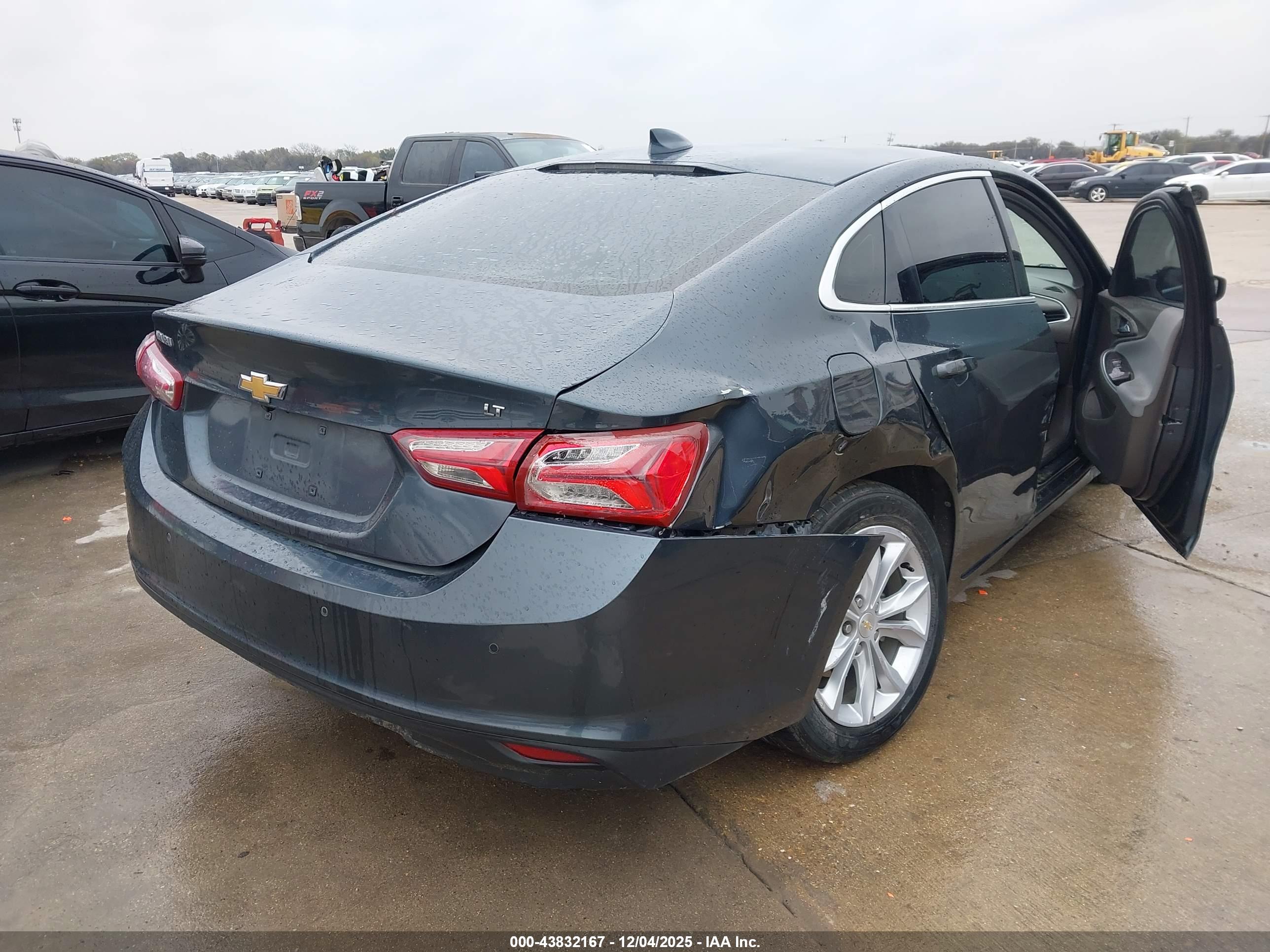 CHEVROLET MALIBU image 4