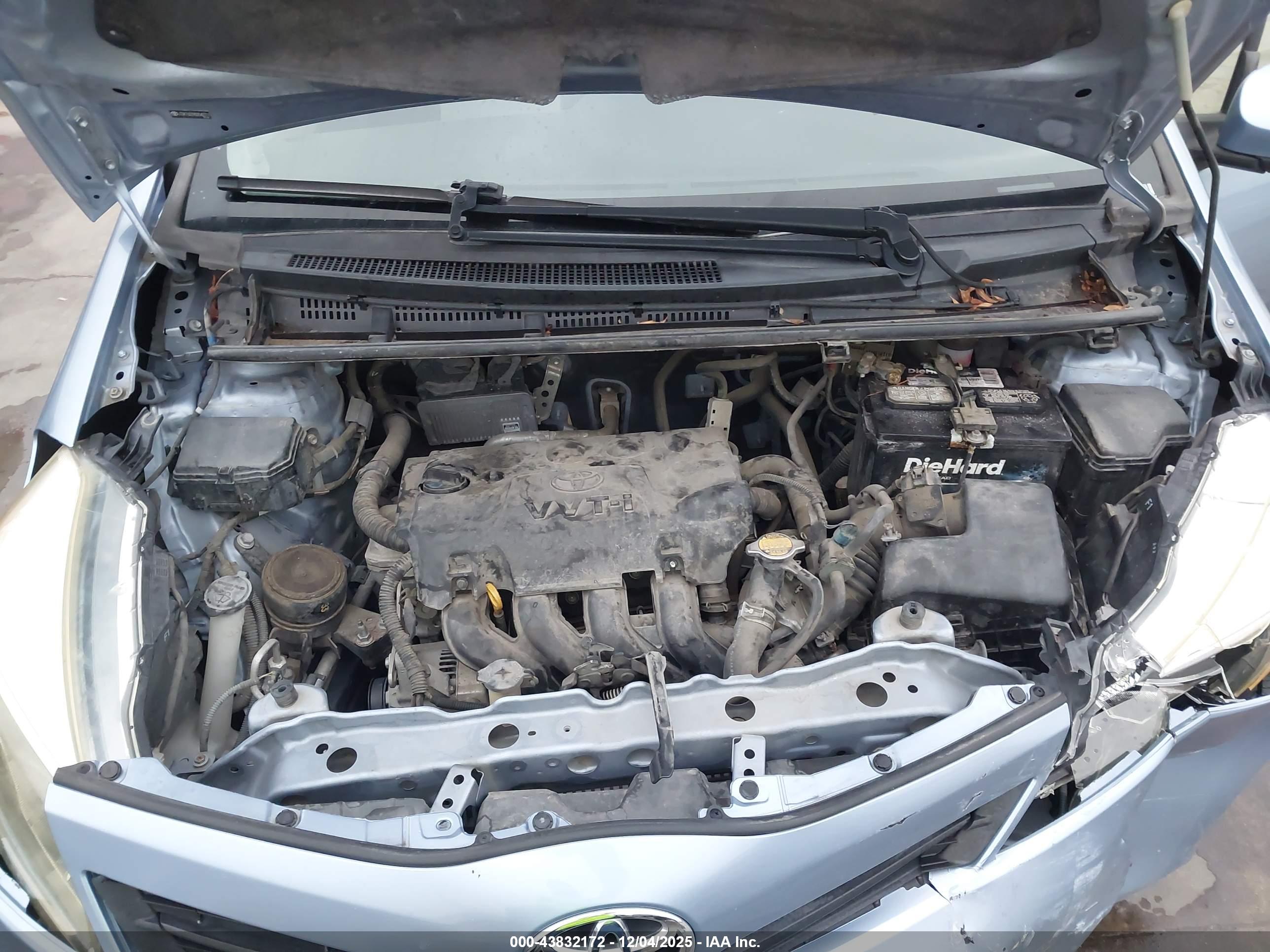 TOYOTA YARIS image 10