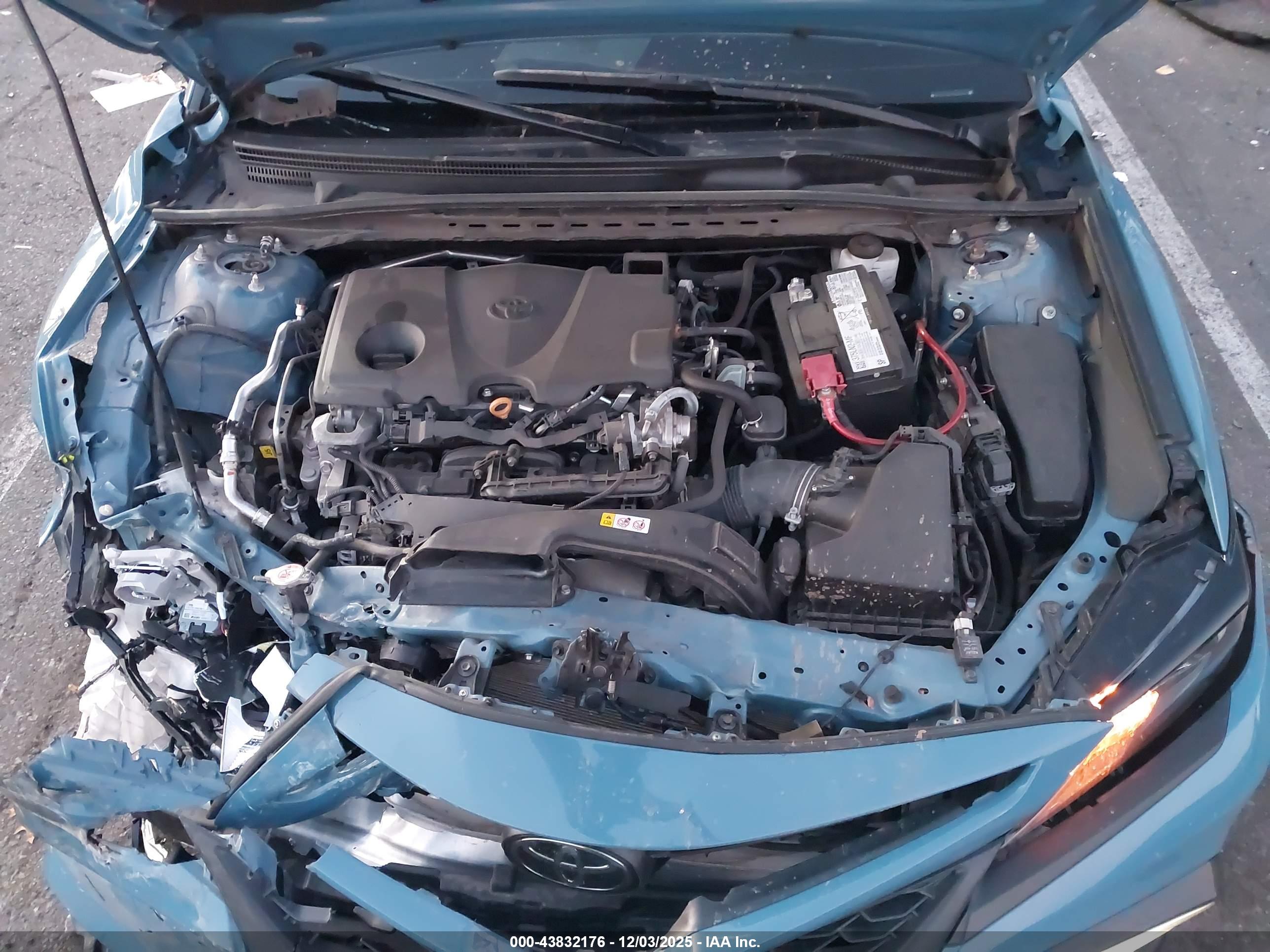TOYOTA CAMRY image 10