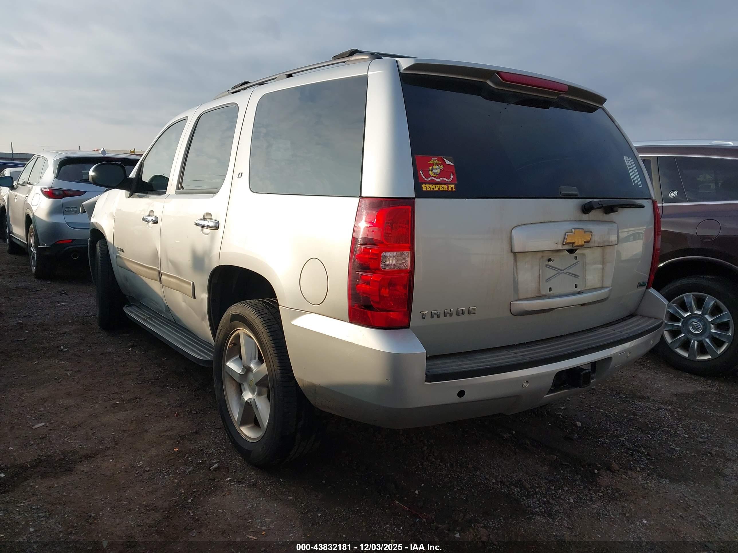 CHEVROLET TAHOE image 3