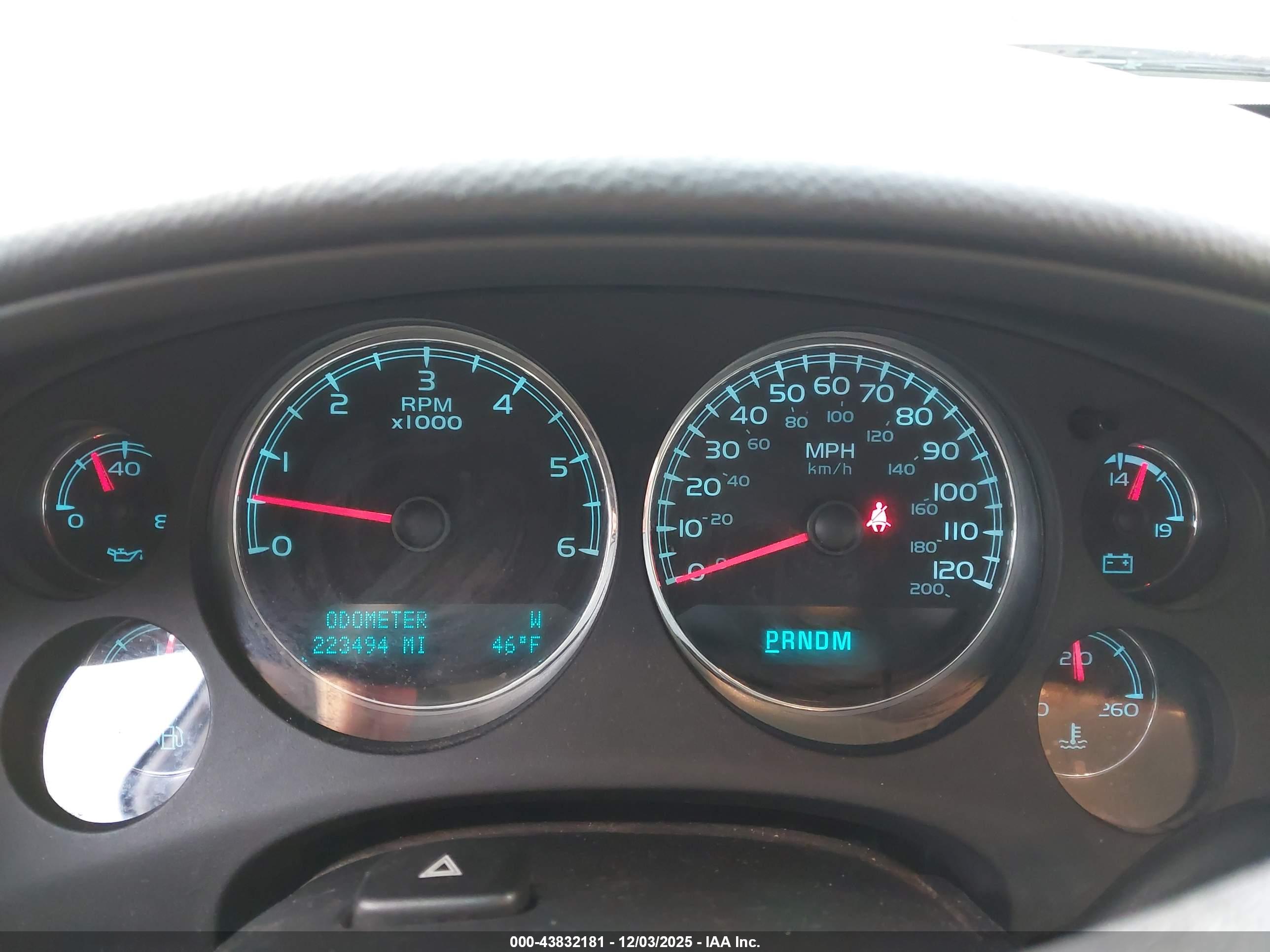 CHEVROLET TAHOE image 7