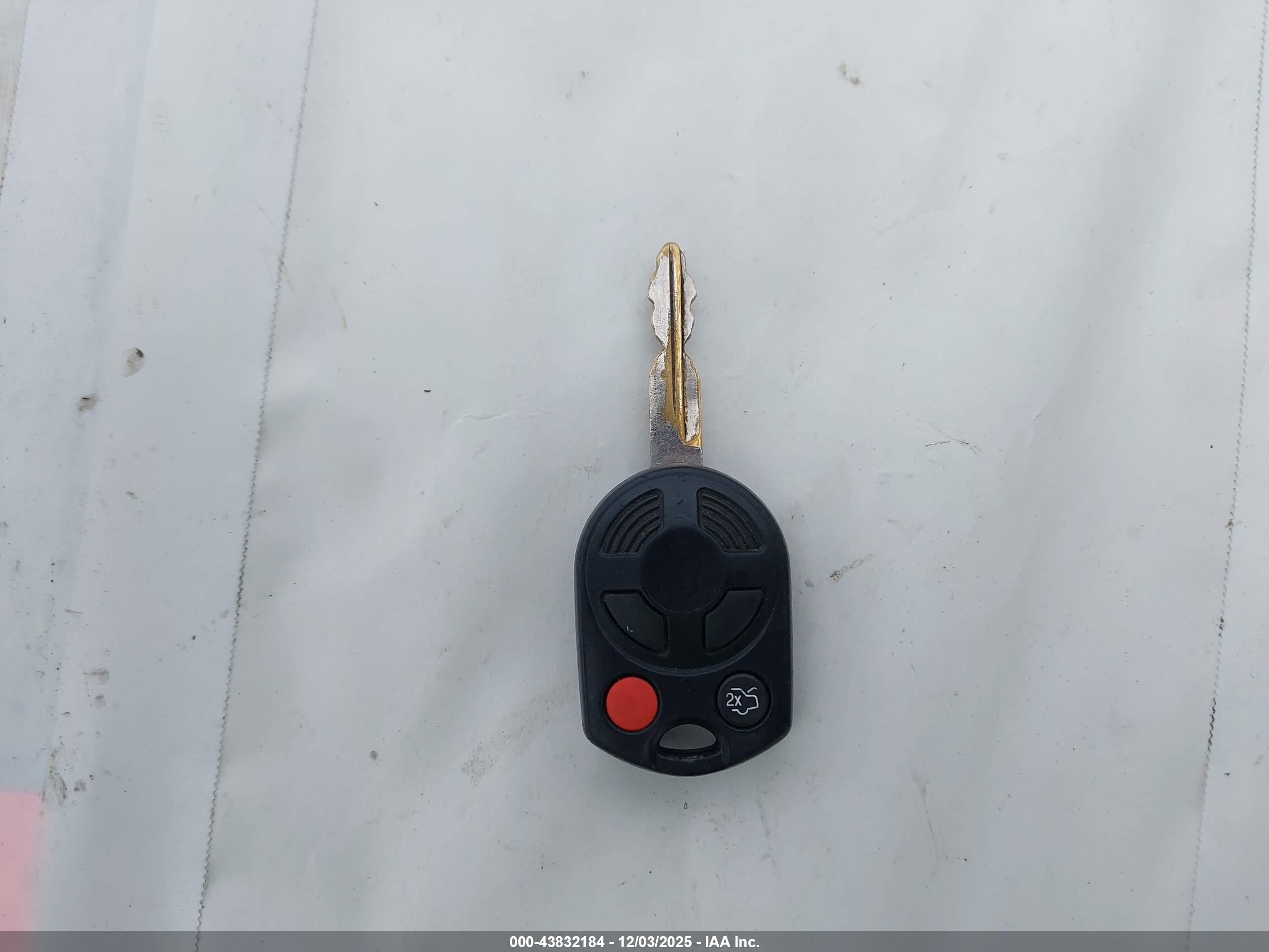 FORD ESCAPE image 11