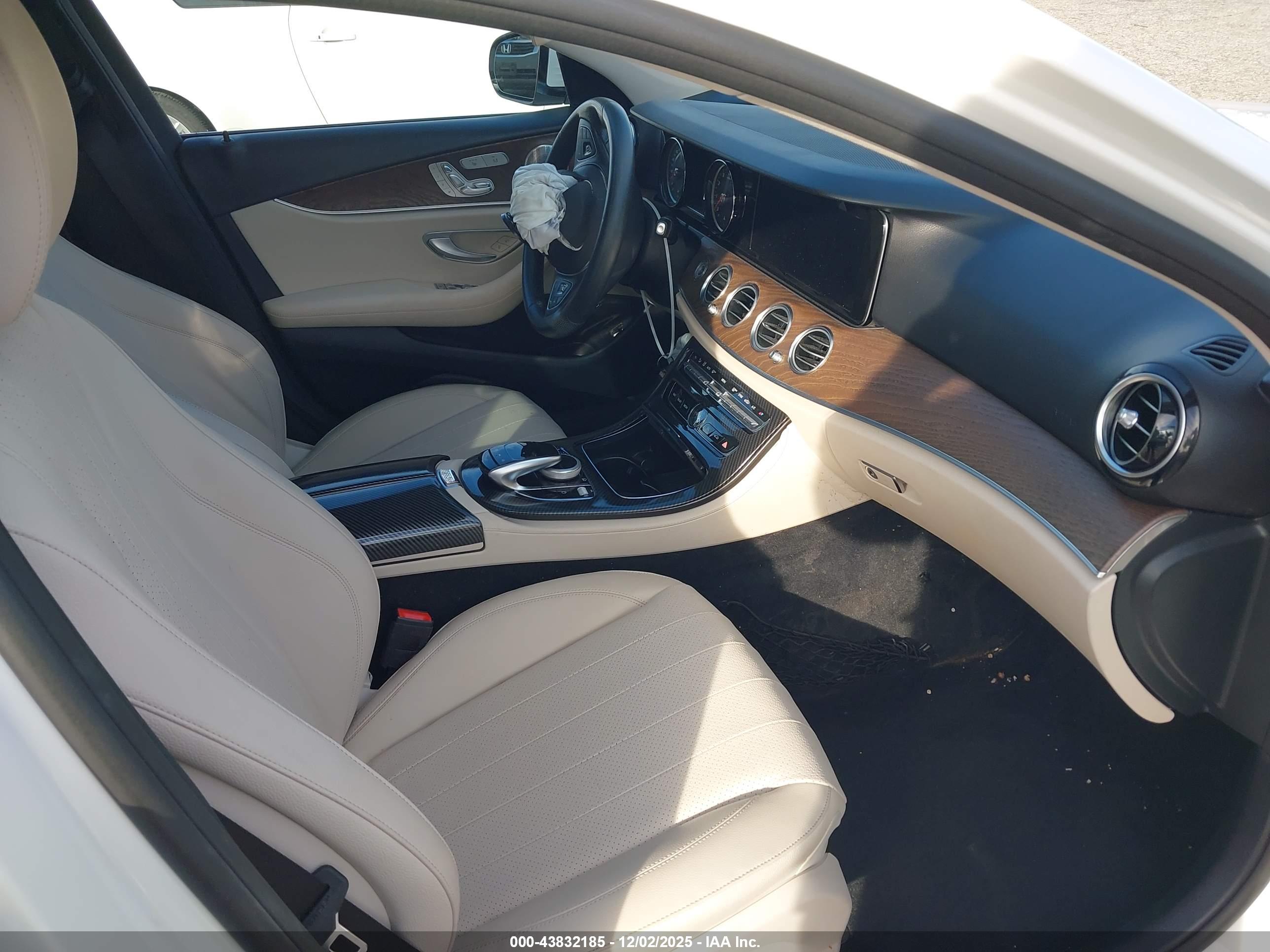 MERCEDES-BENZ E image 5