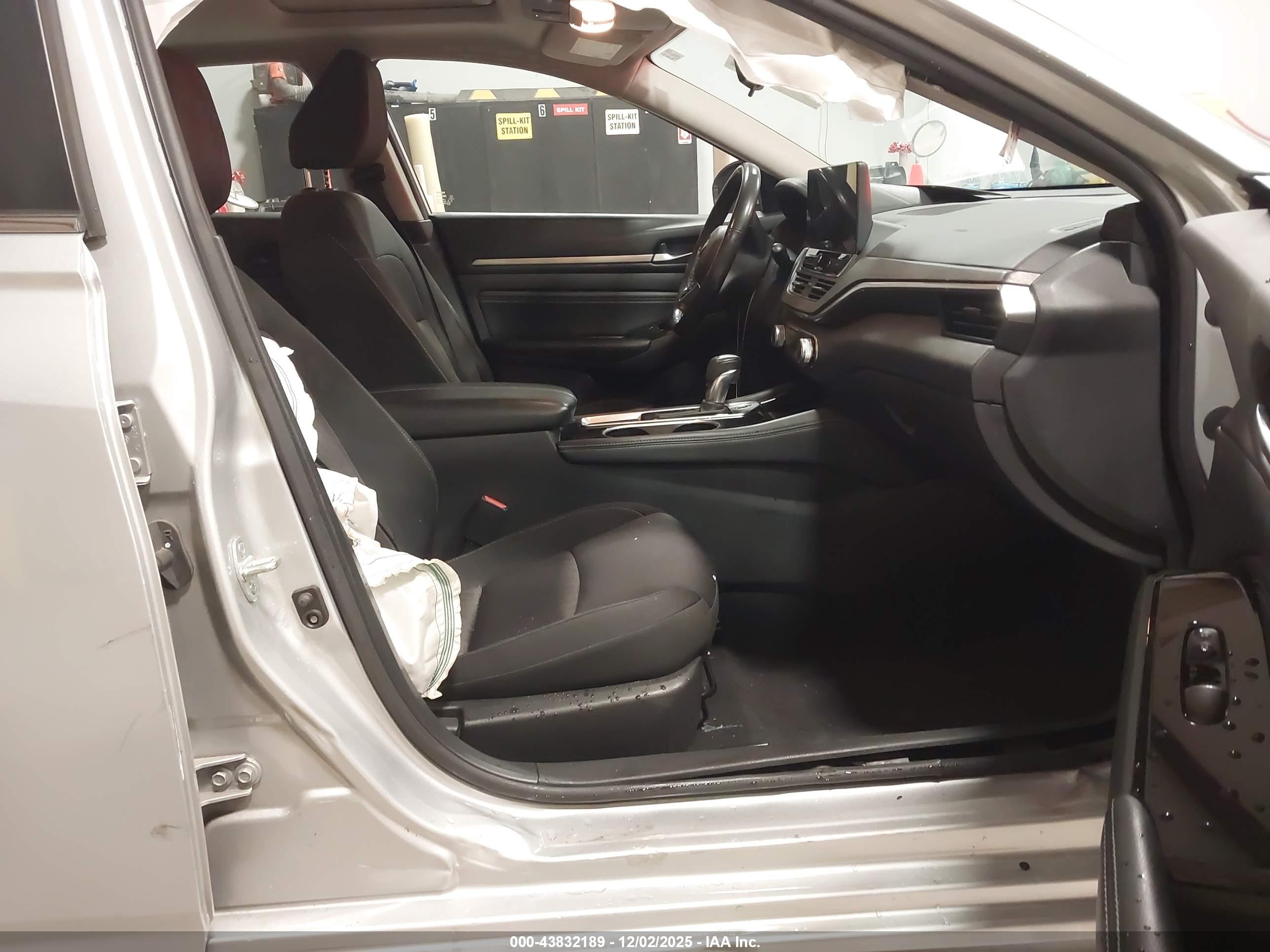 NISSAN ALTIMA image 5