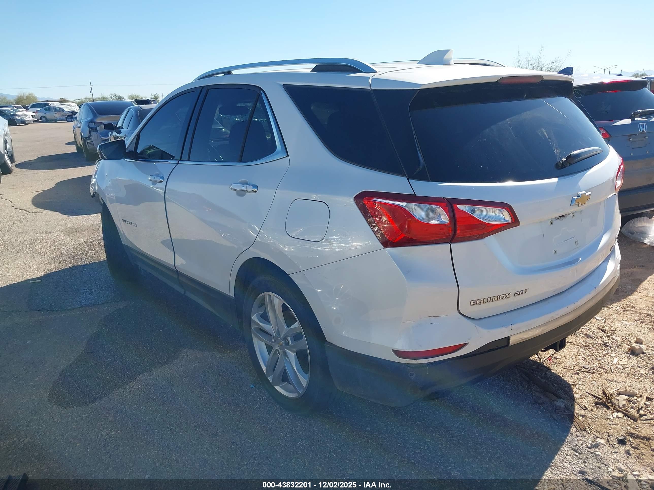 CHEVROLET EQUINOX image 3