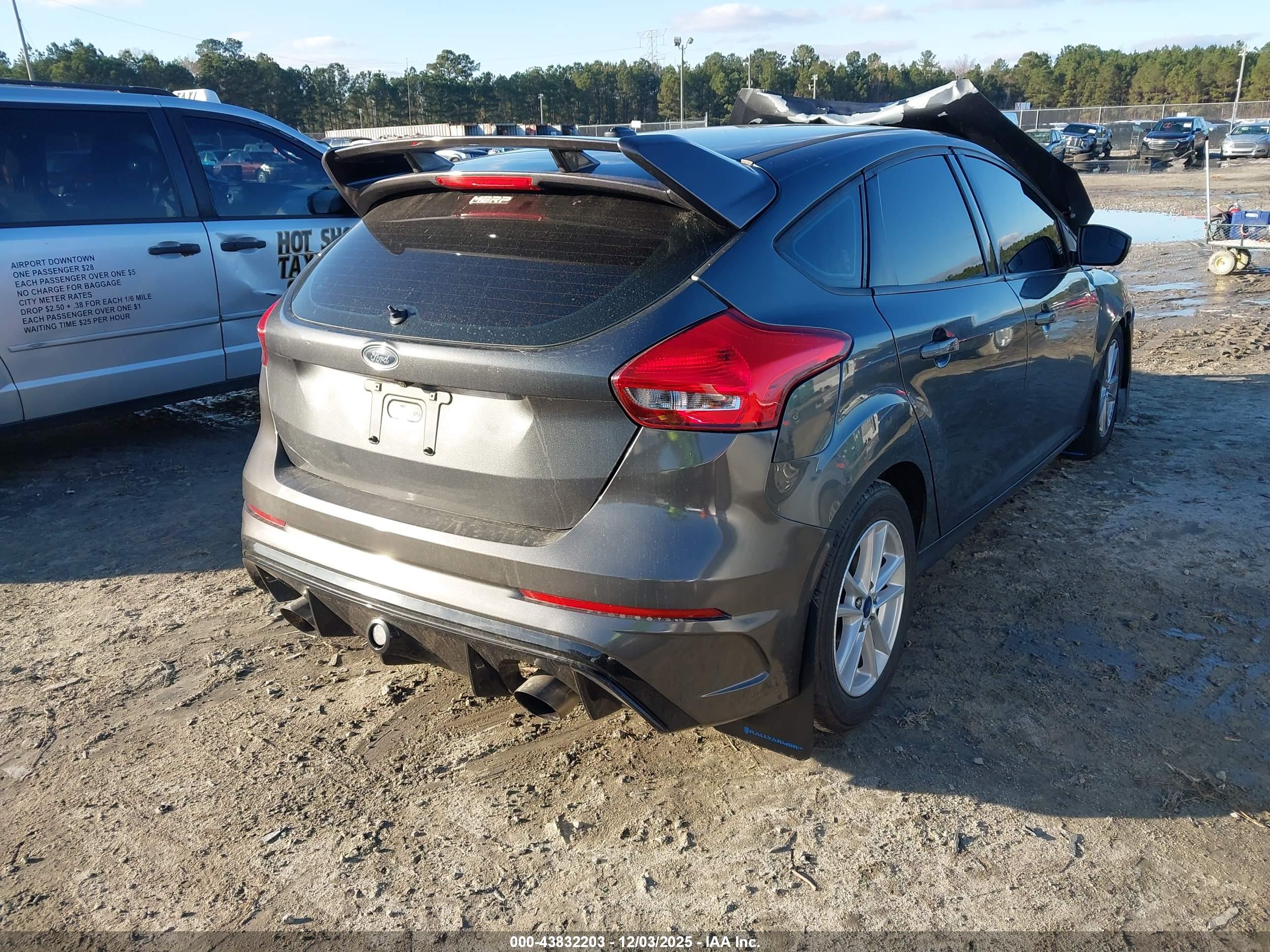 FORD FOCUS image 4