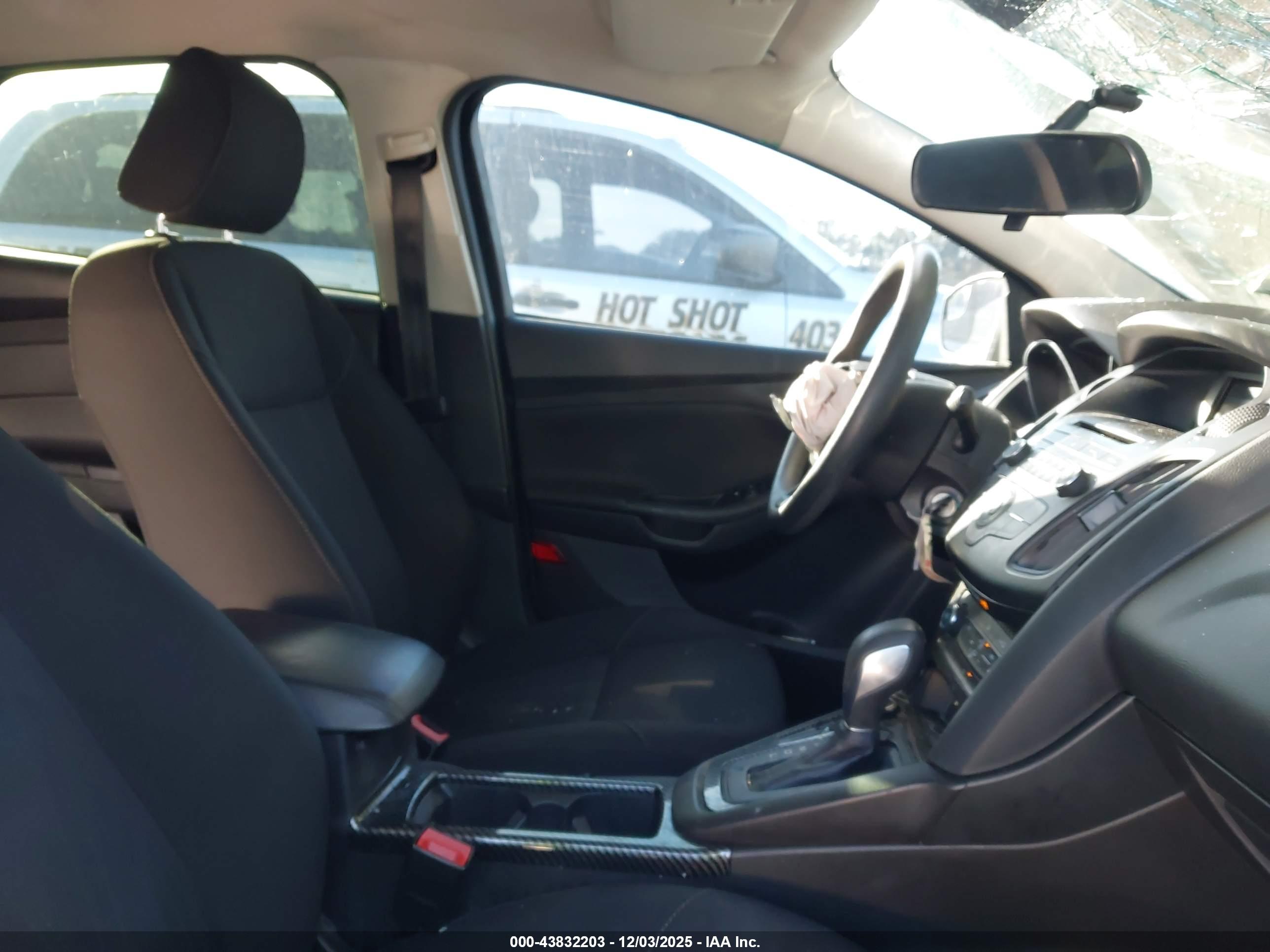 FORD FOCUS image 5