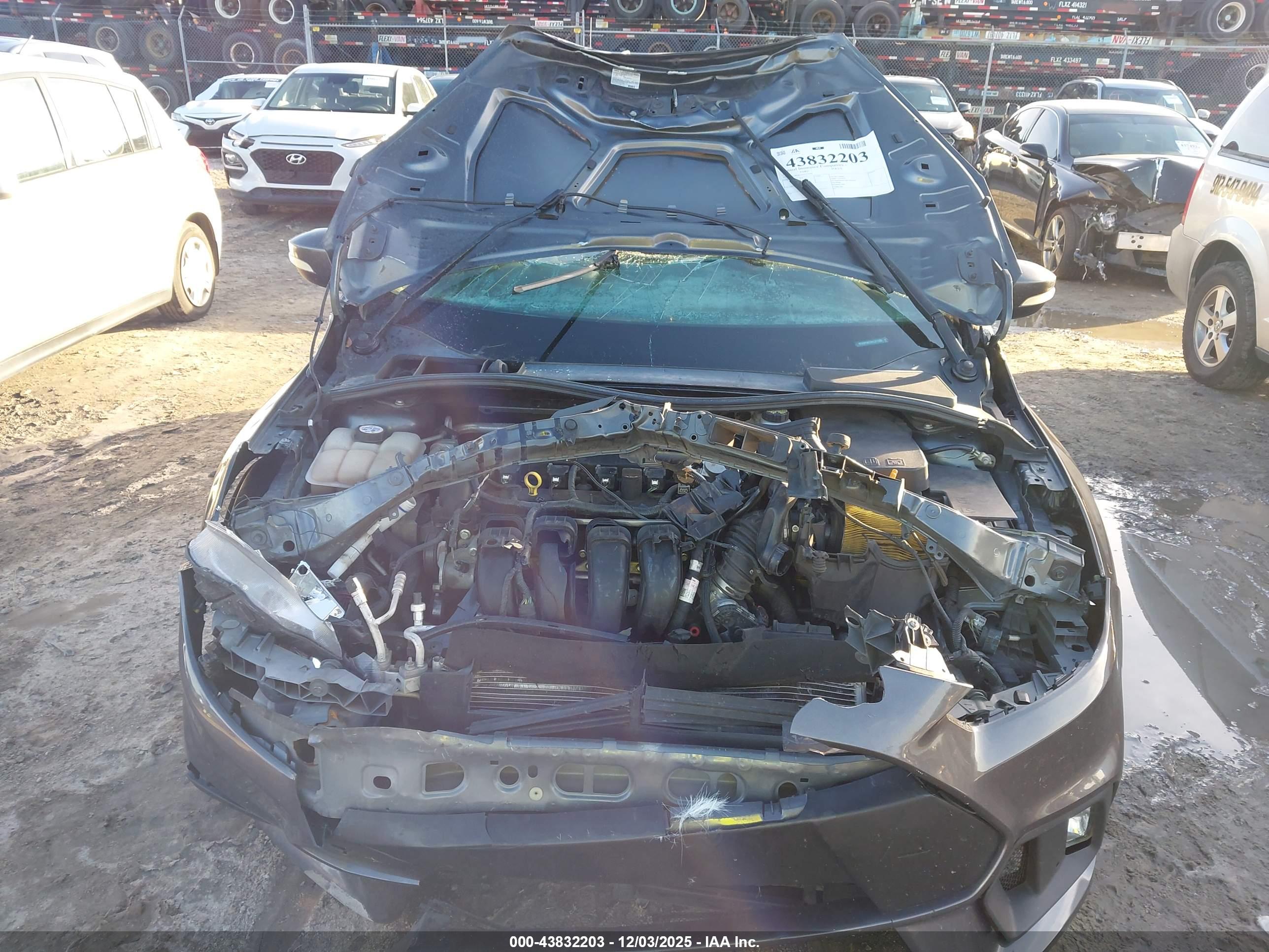 FORD FOCUS image 6