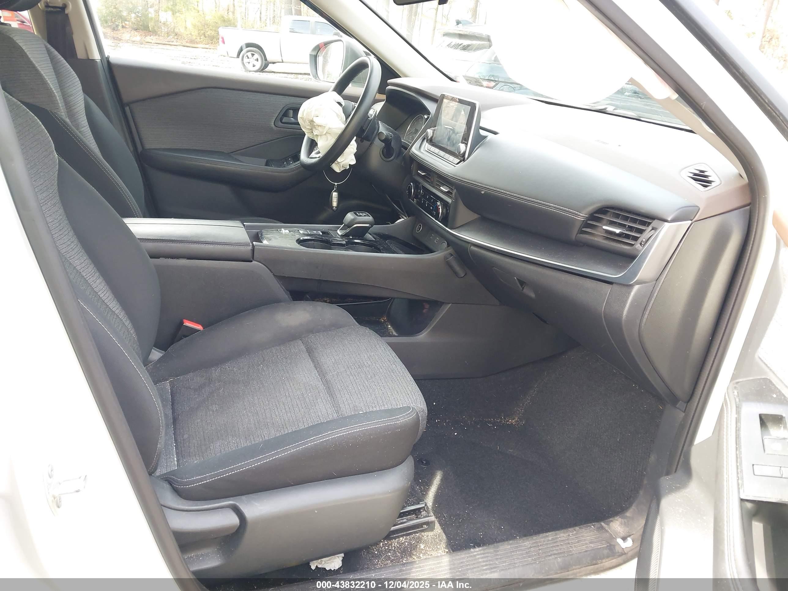 NISSAN ROGUE image 5