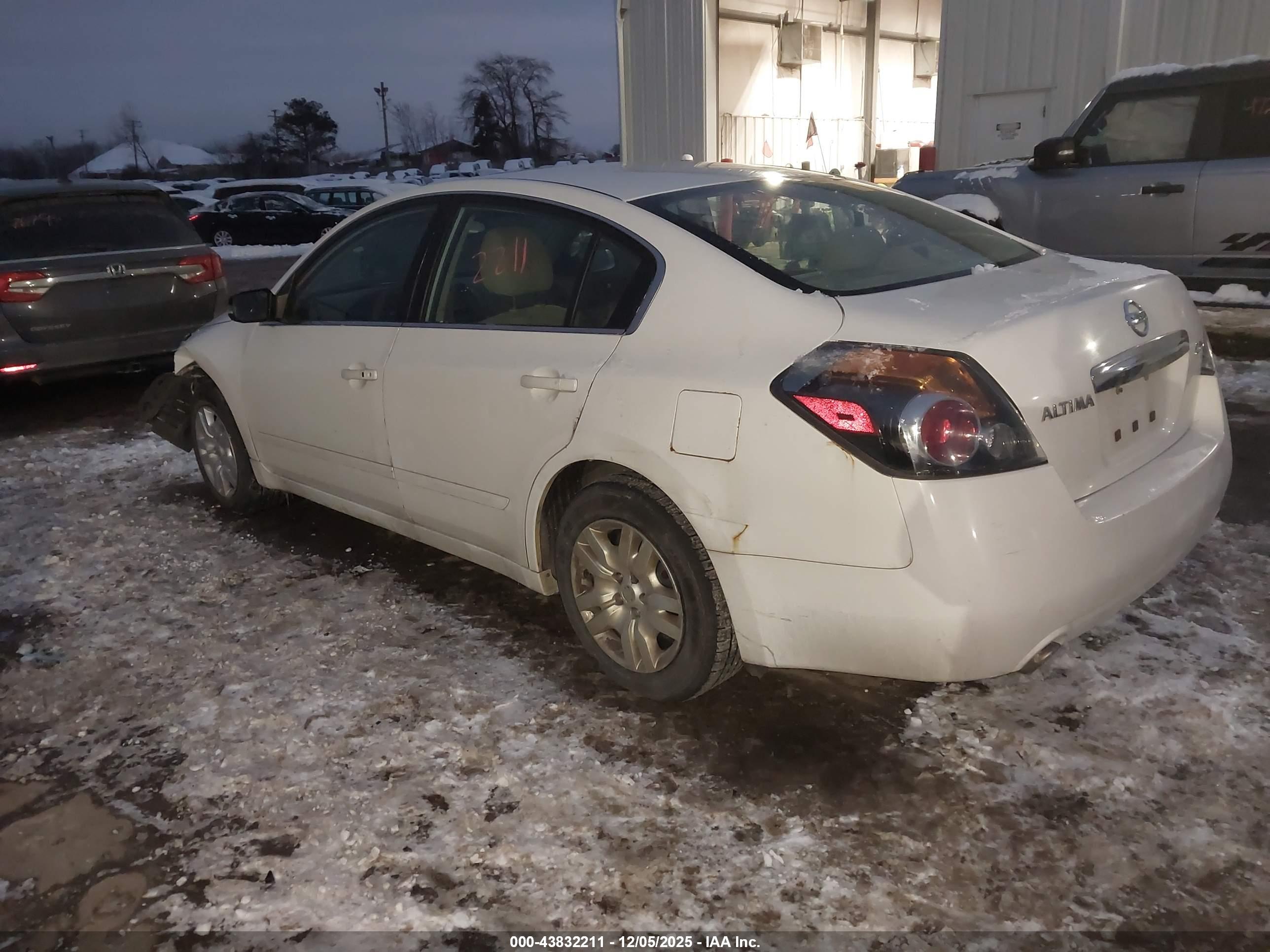 NISSAN ALTIMA image 3