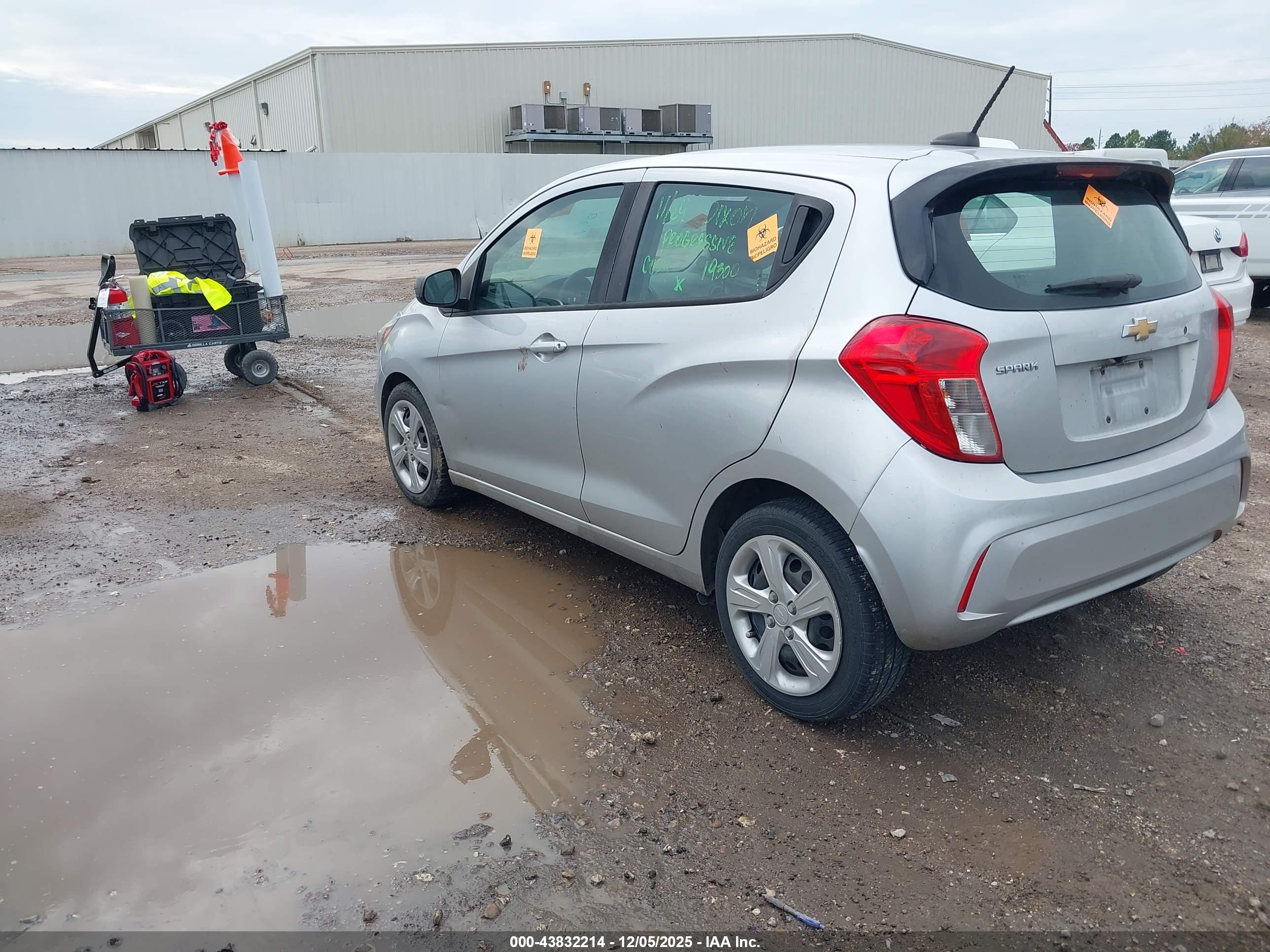 CHEVROLET SPARK image 3