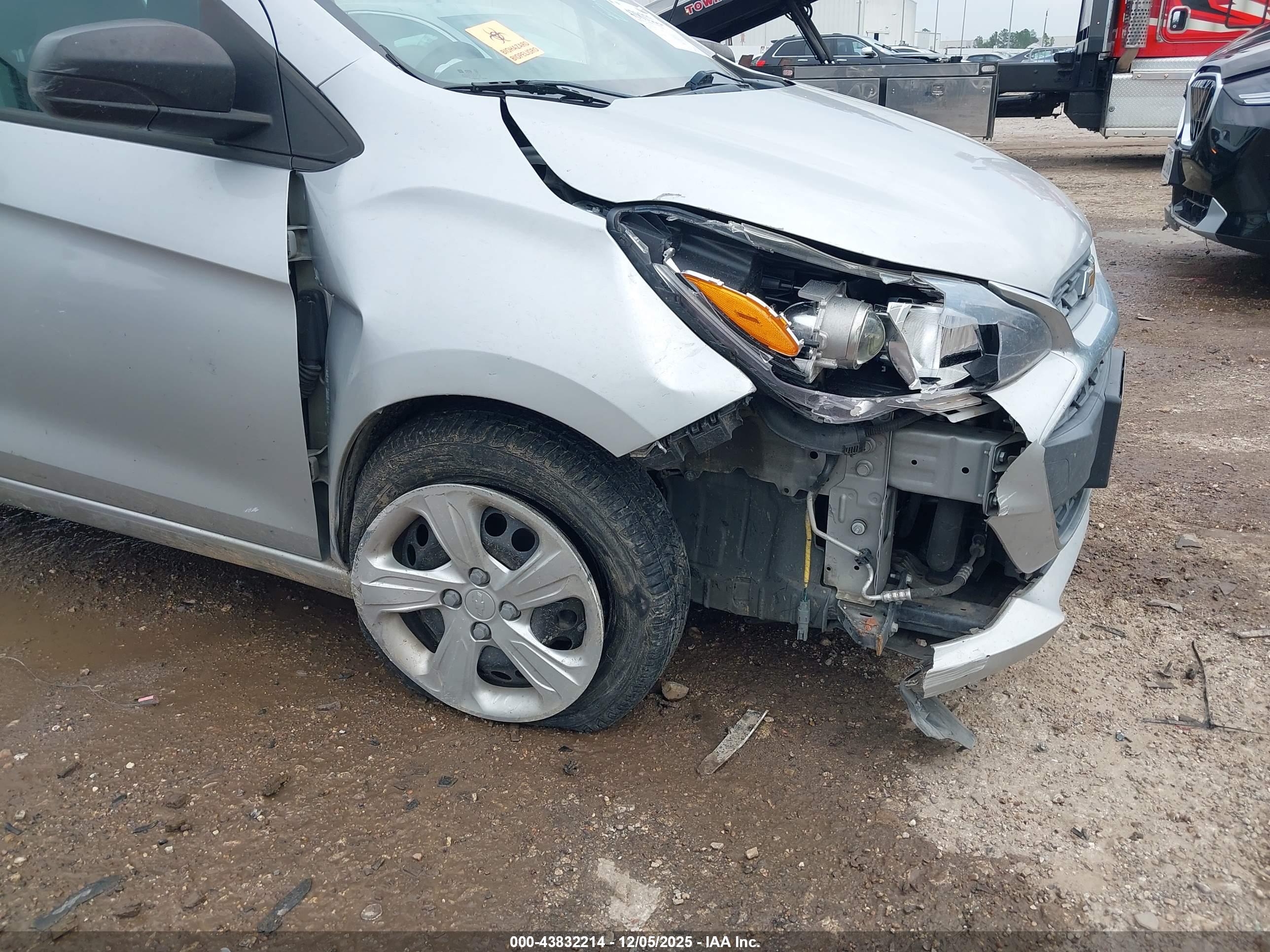 CHEVROLET SPARK image 6