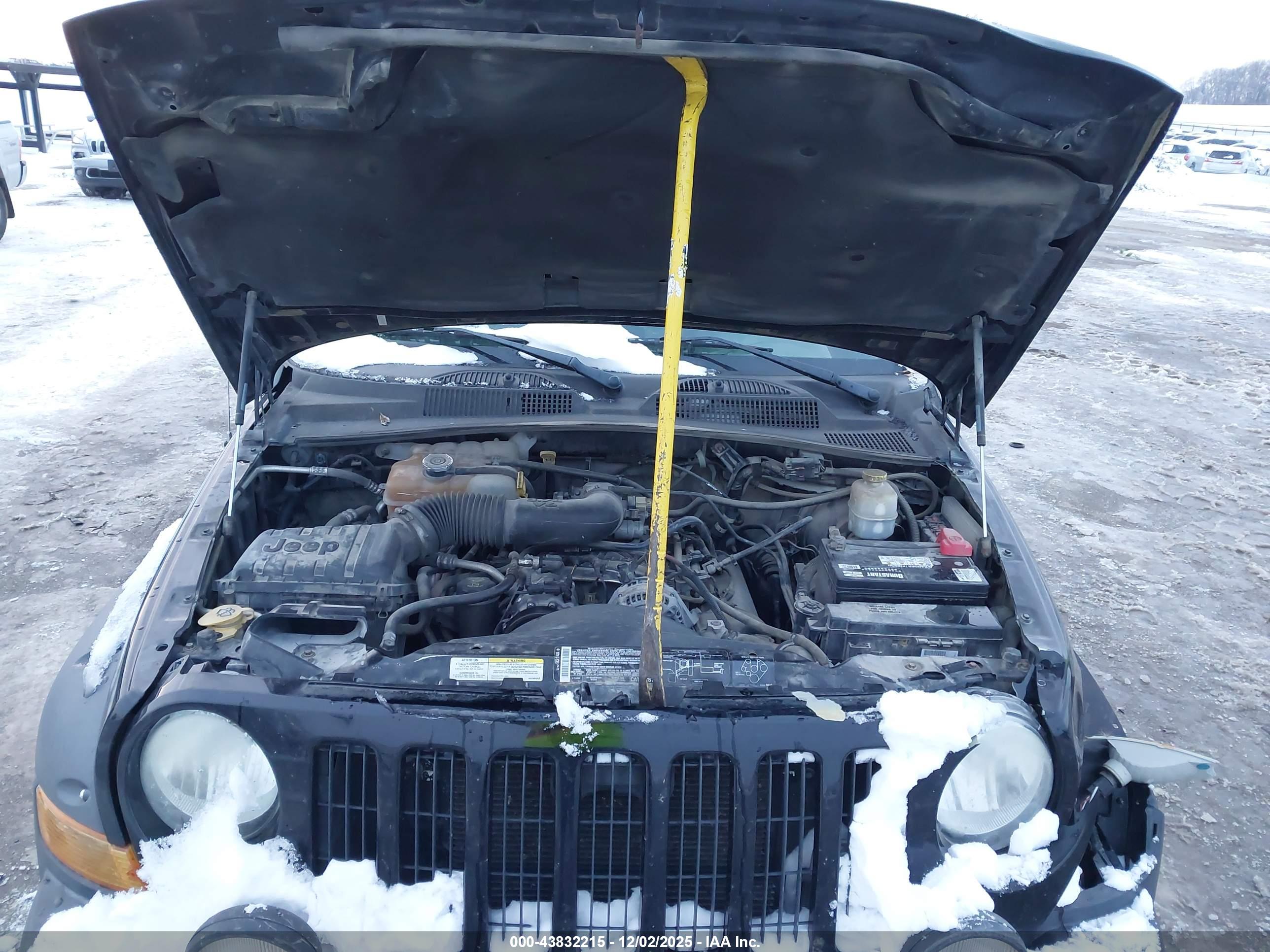 JEEP LIBERTY image 10