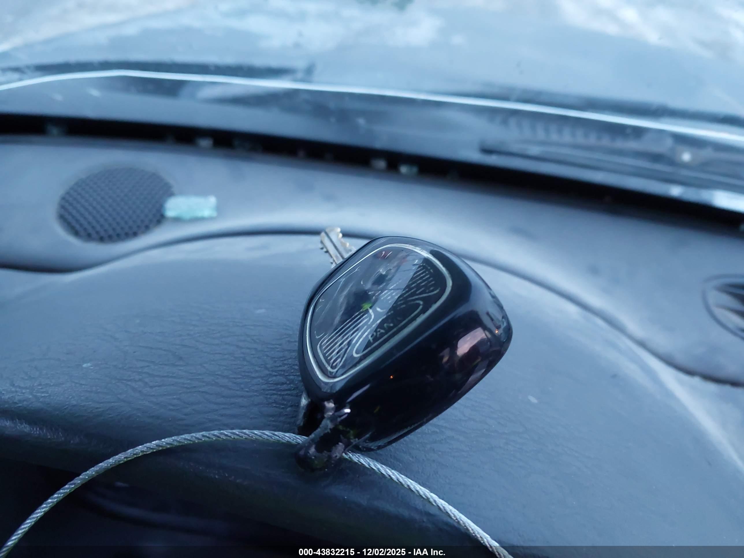 JEEP LIBERTY image 11