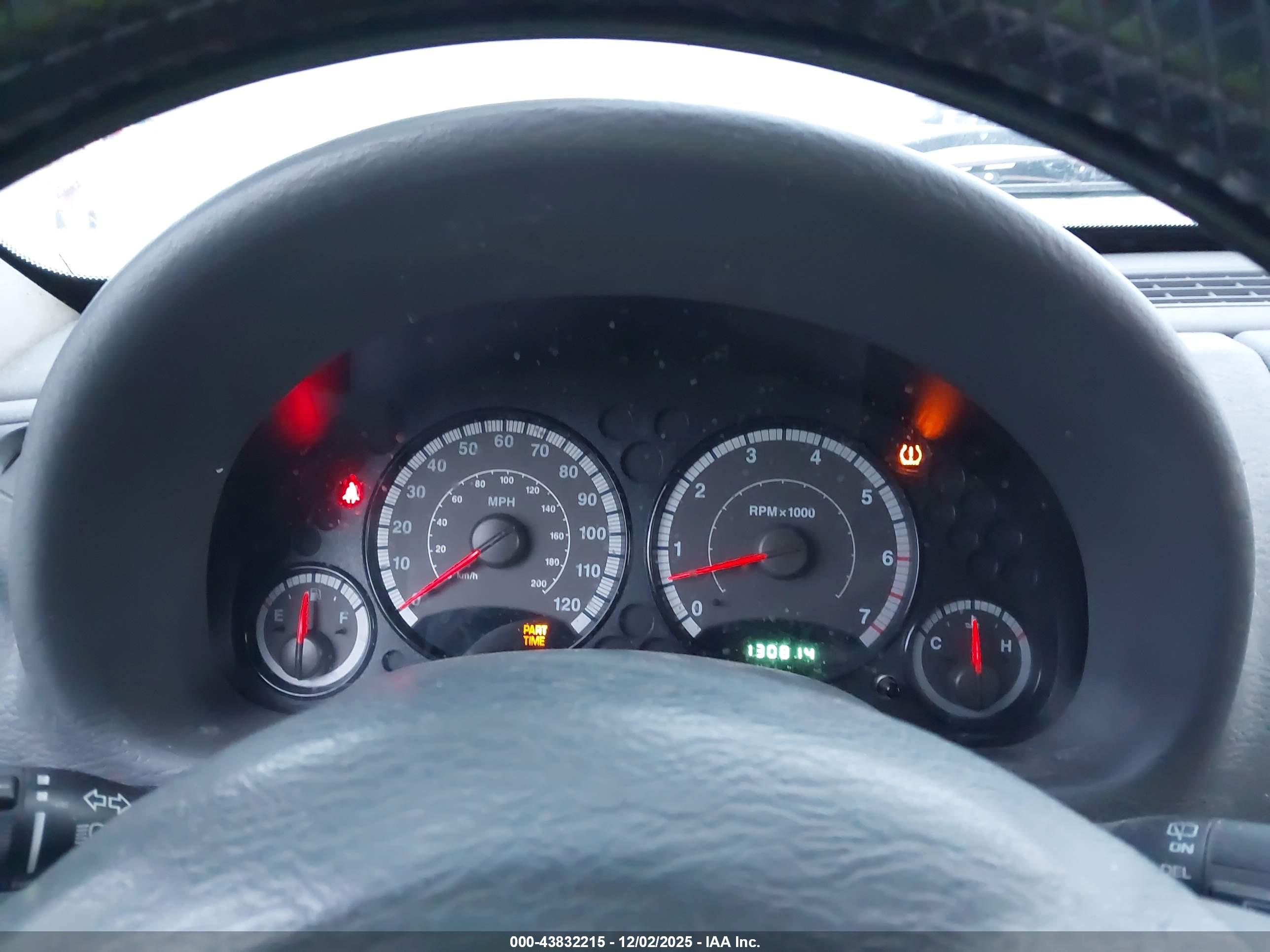 JEEP LIBERTY image 7