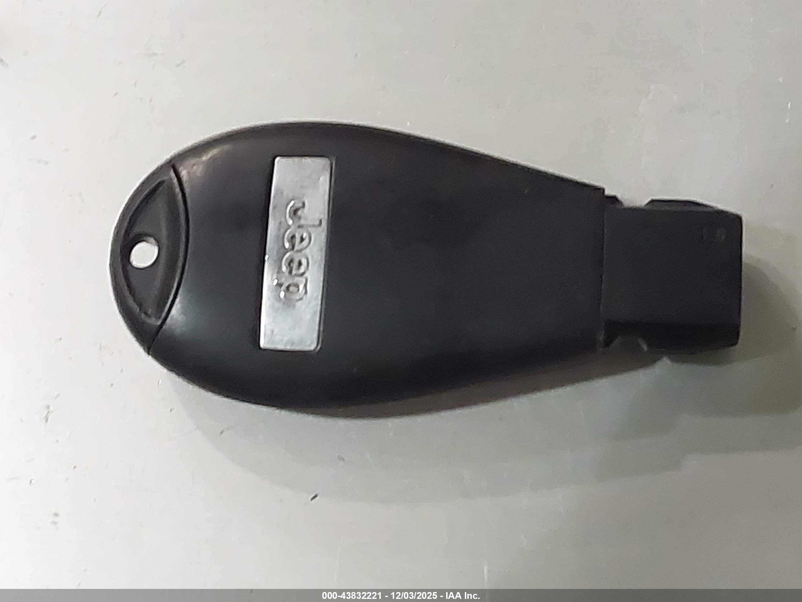 JEEP GRAND image 11