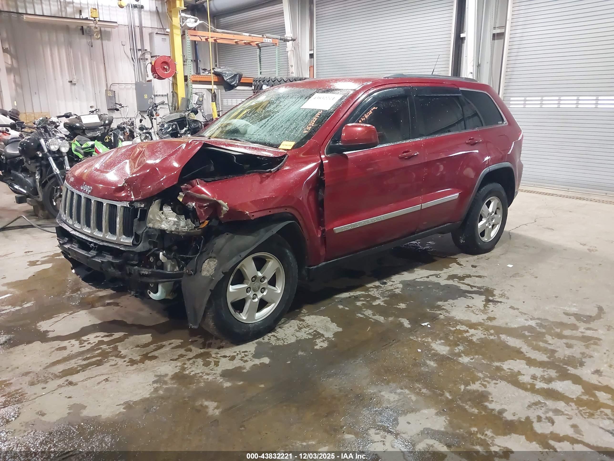 JEEP GRAND image 2