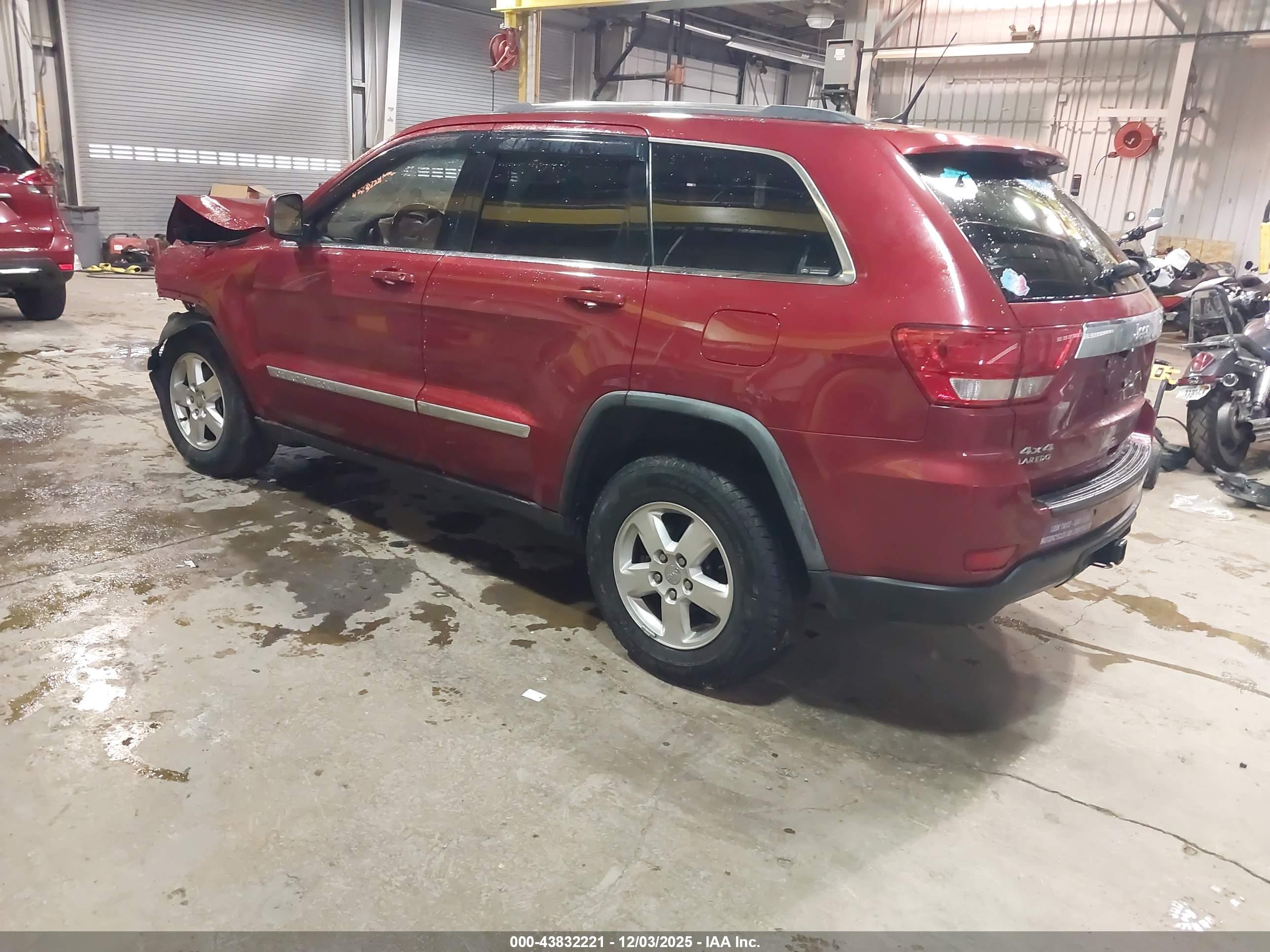 JEEP GRAND image 3