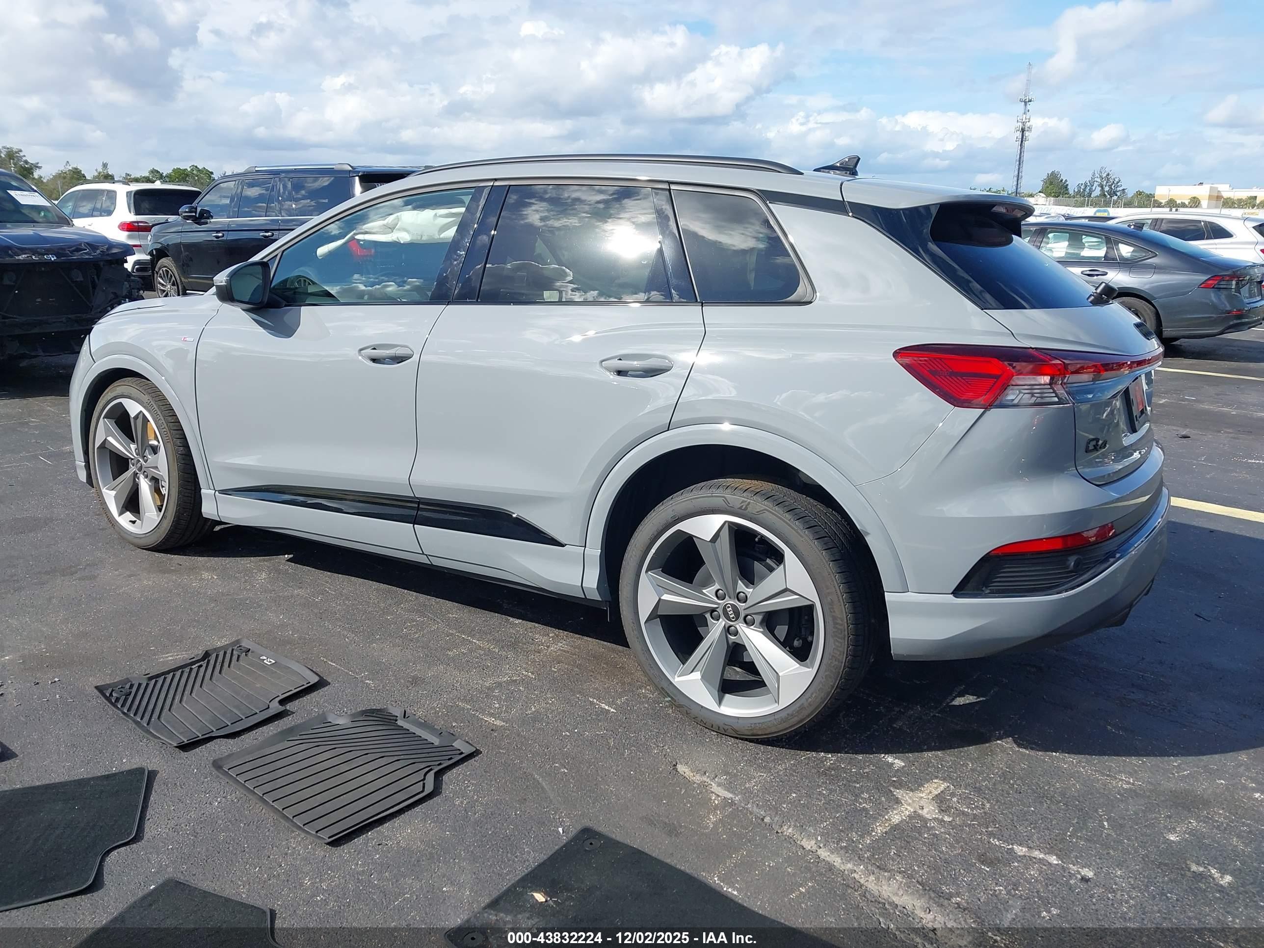 AUDI Q4 image 3