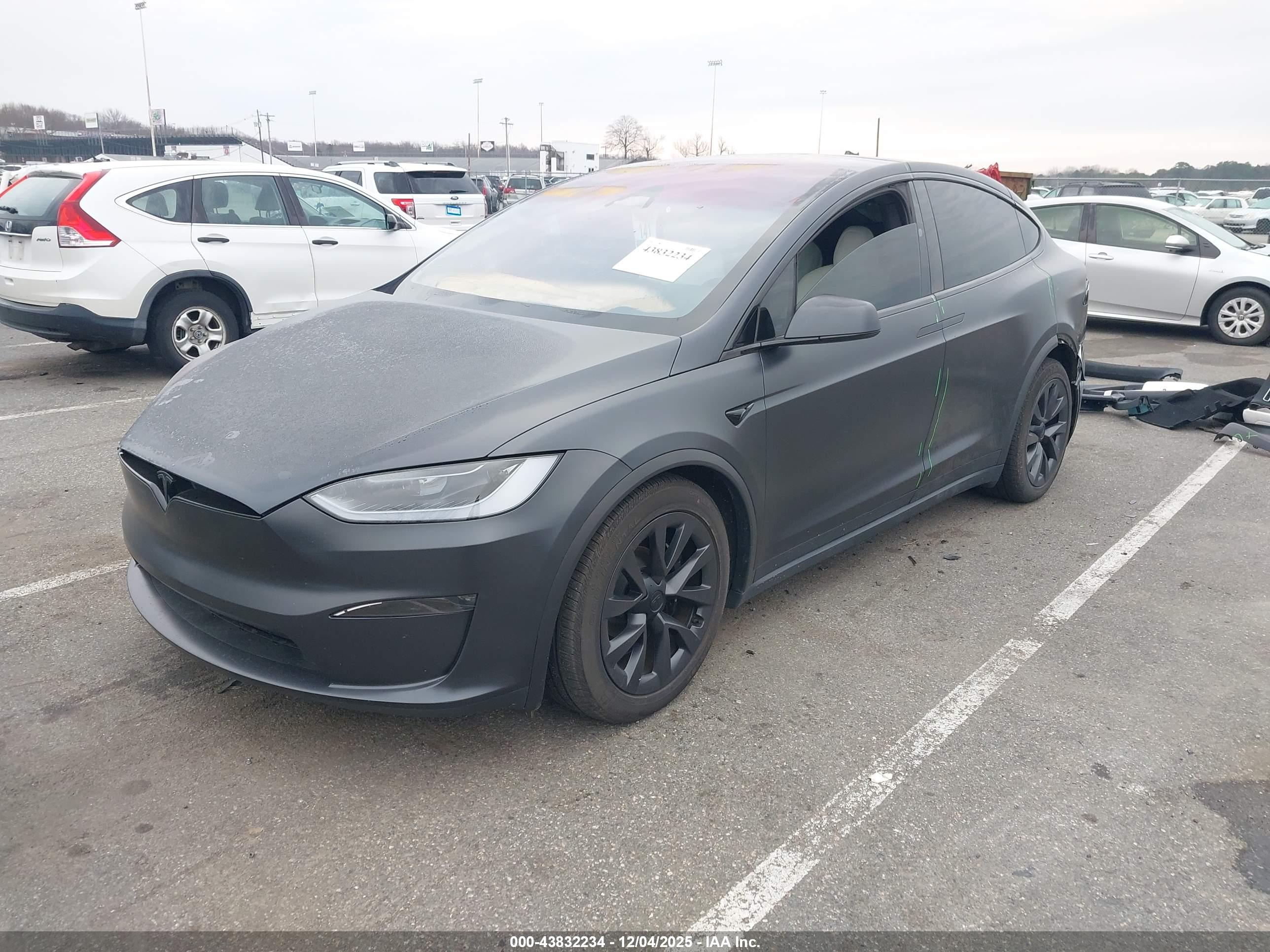 TESLA MODEL image 2