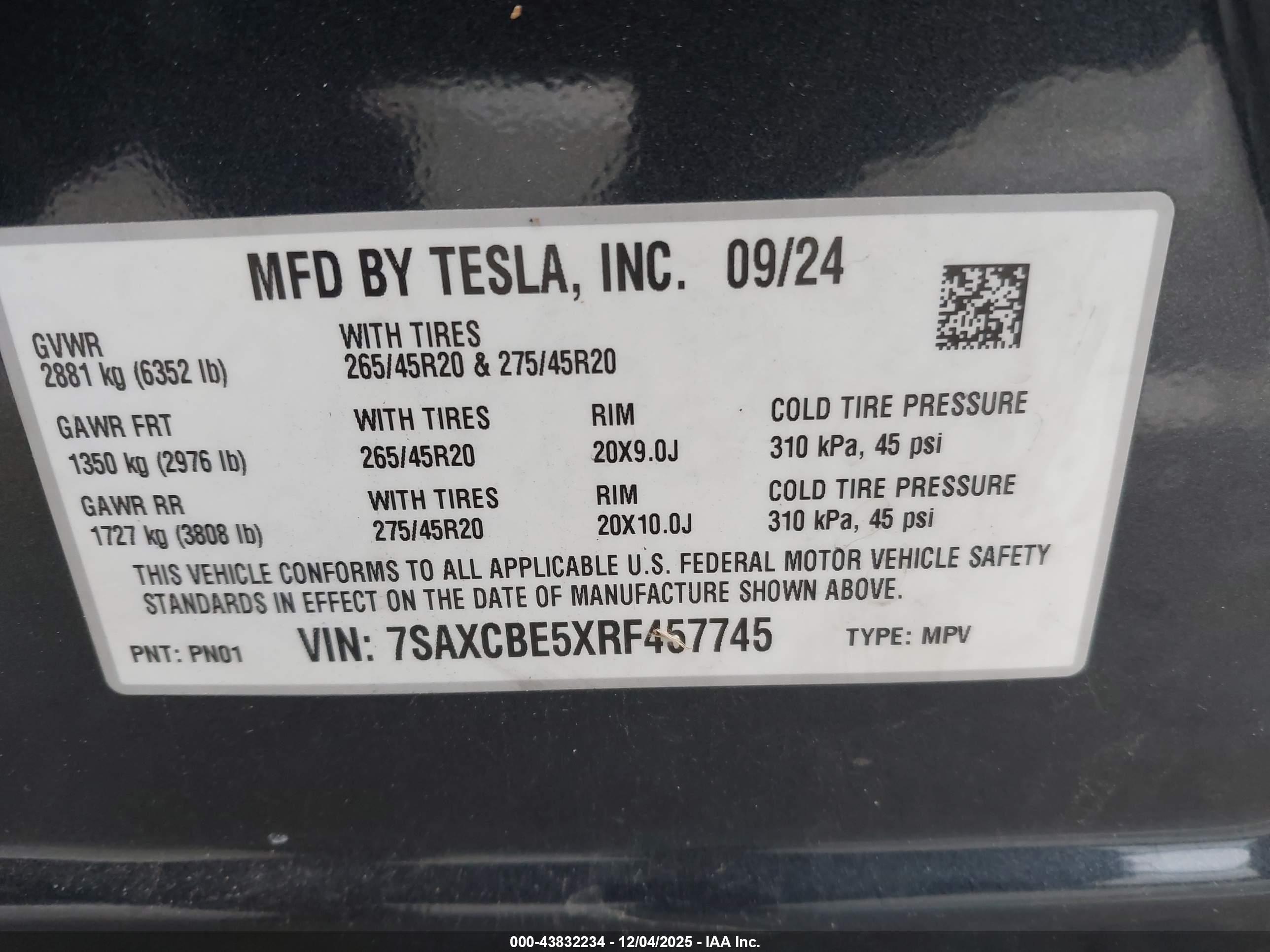 TESLA MODEL image 9