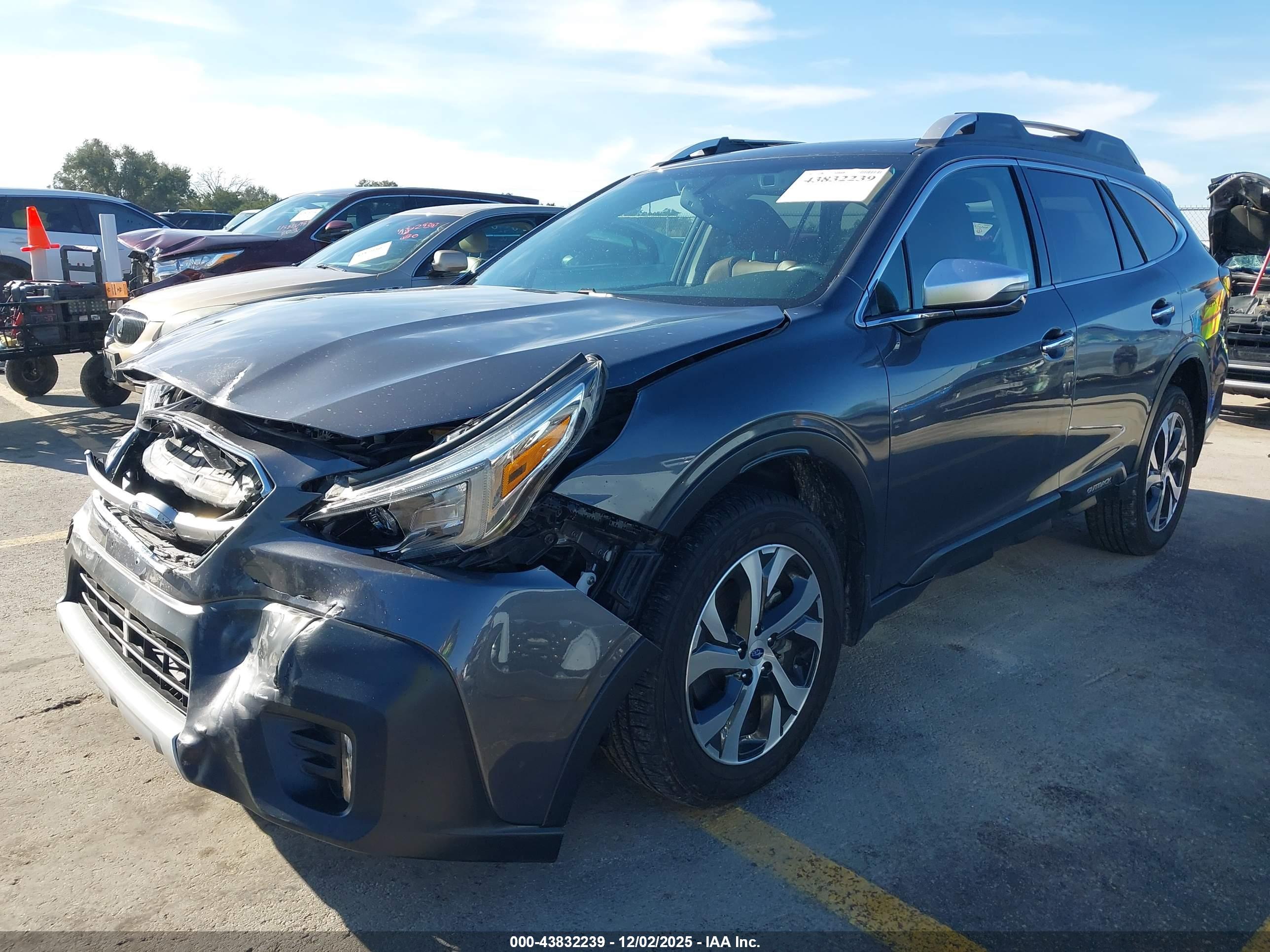 SUBARU OUTBACK image 2