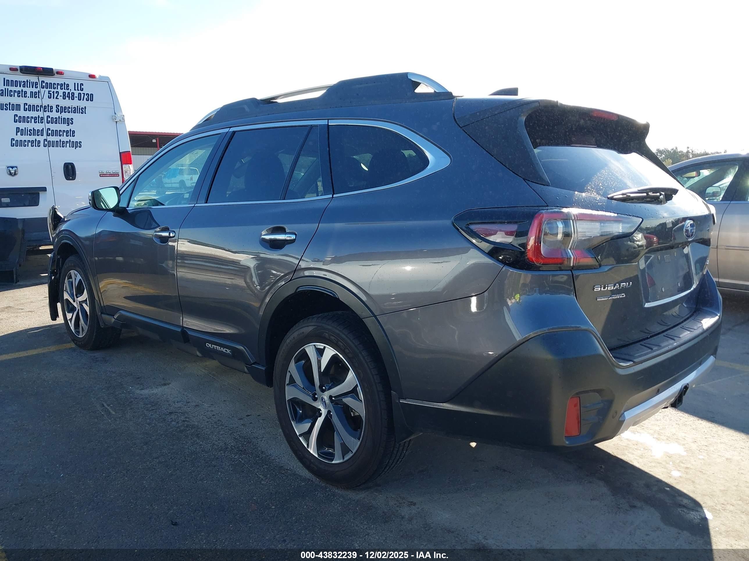 SUBARU OUTBACK image 3