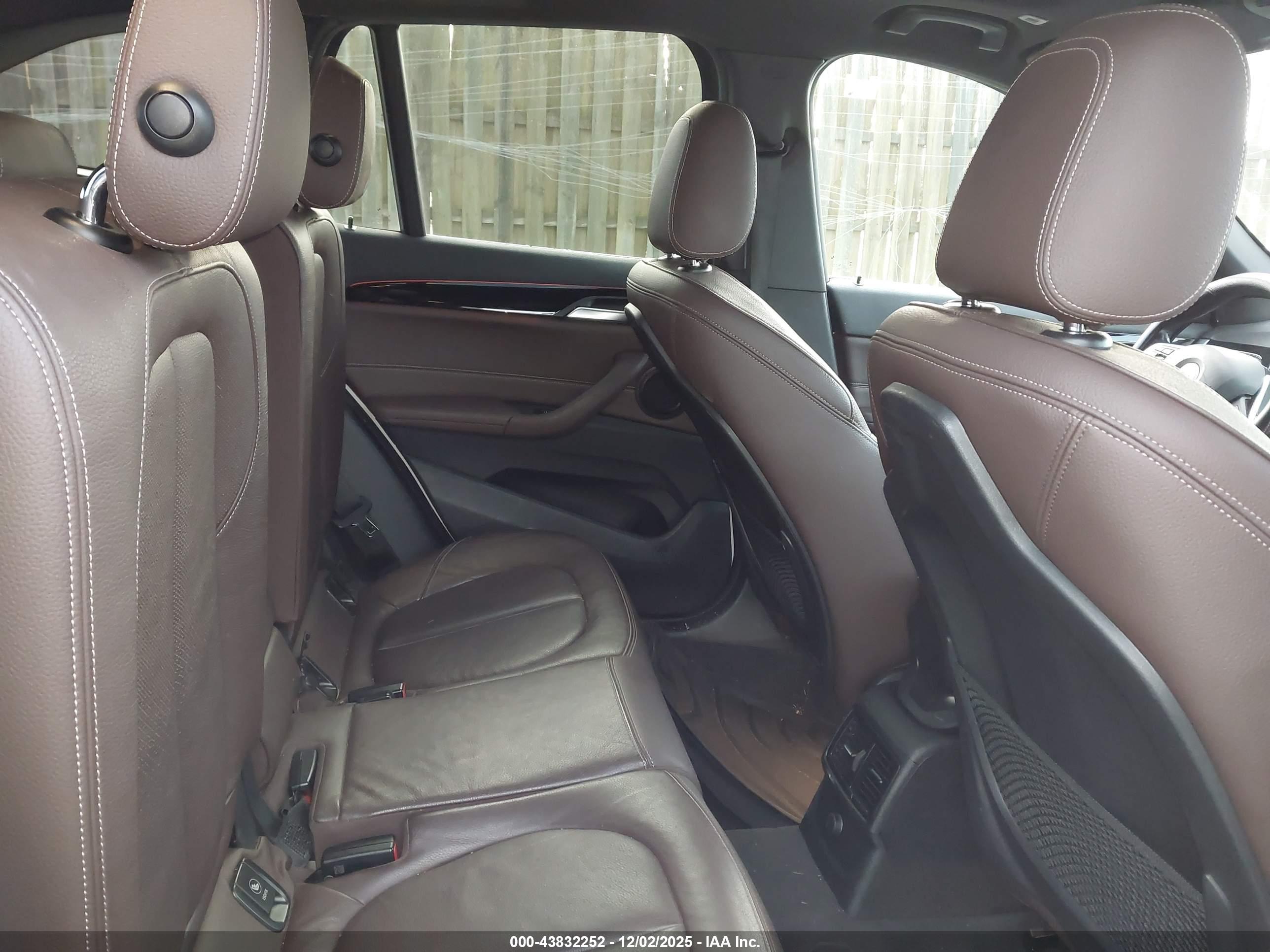 BMW X1 image 8
