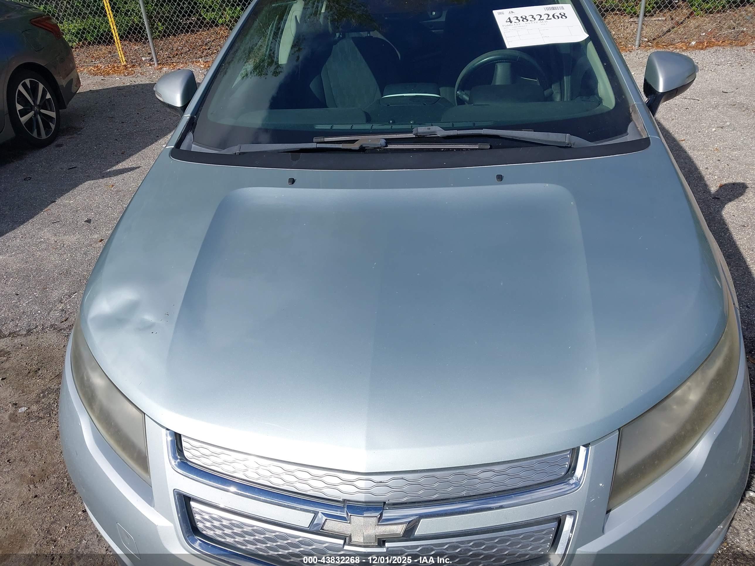 CHEVROLET VOLT image 10