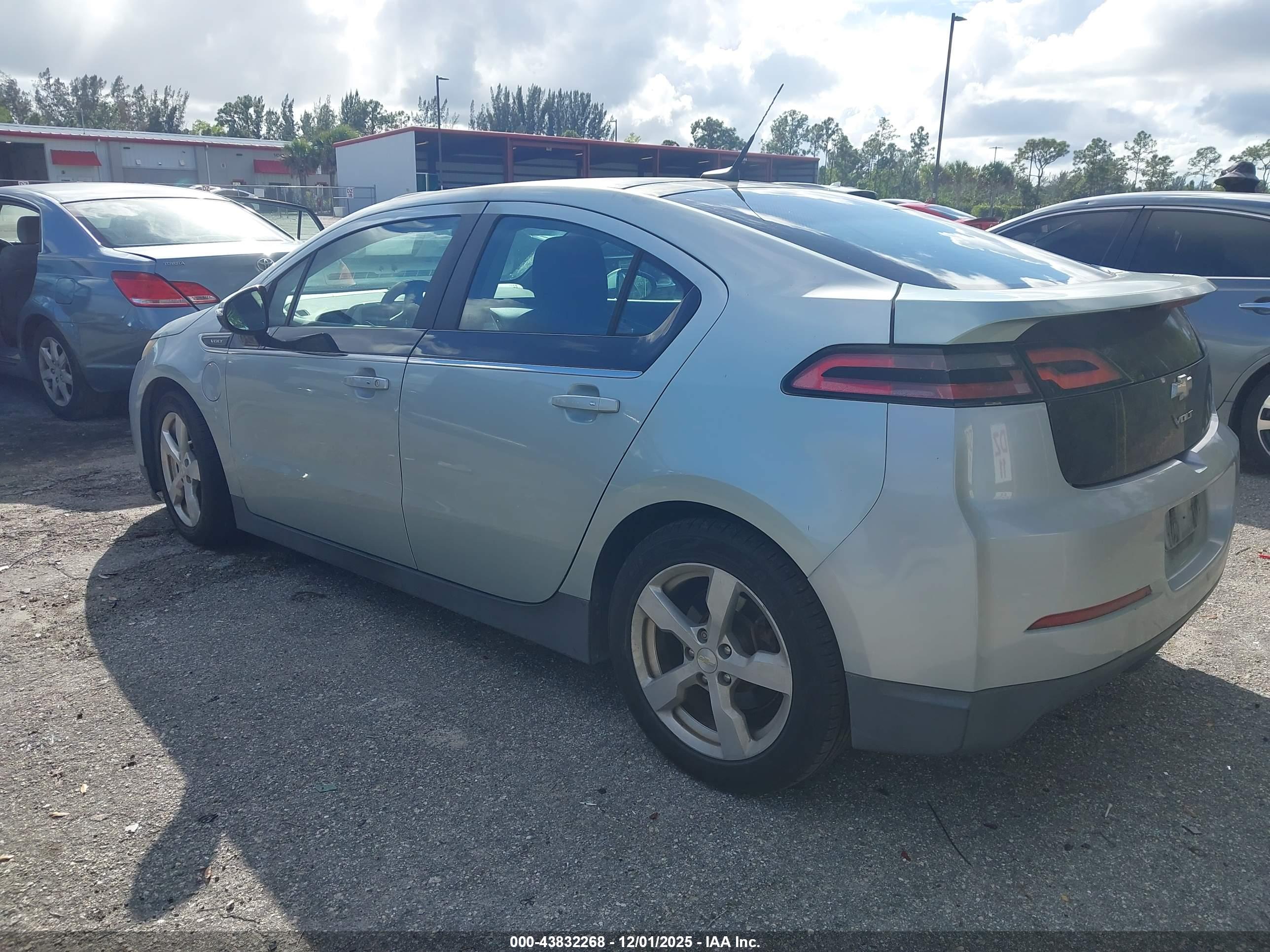 CHEVROLET VOLT image 3