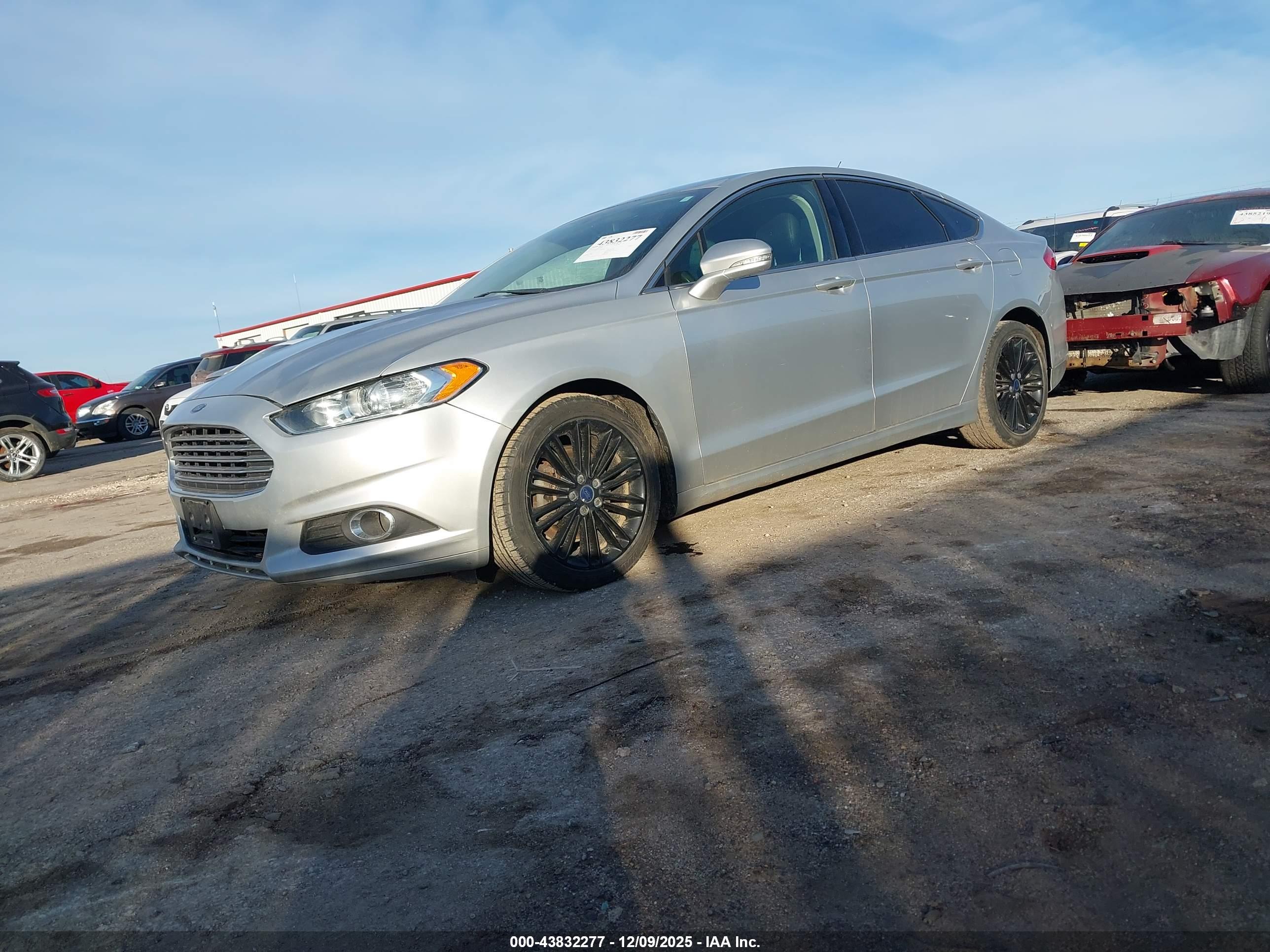 FORD FUSION image 2
