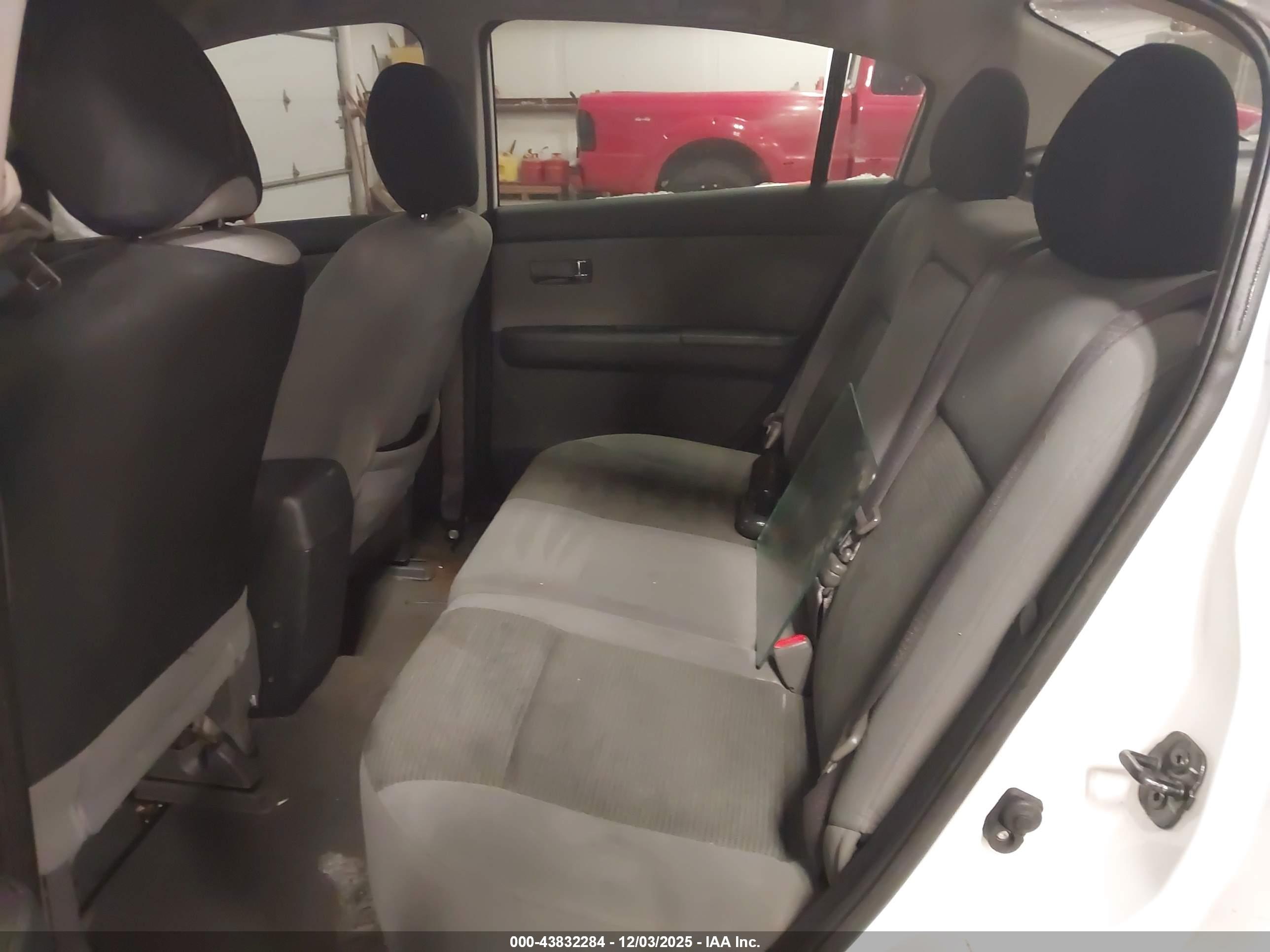 NISSAN SENTRA image 8