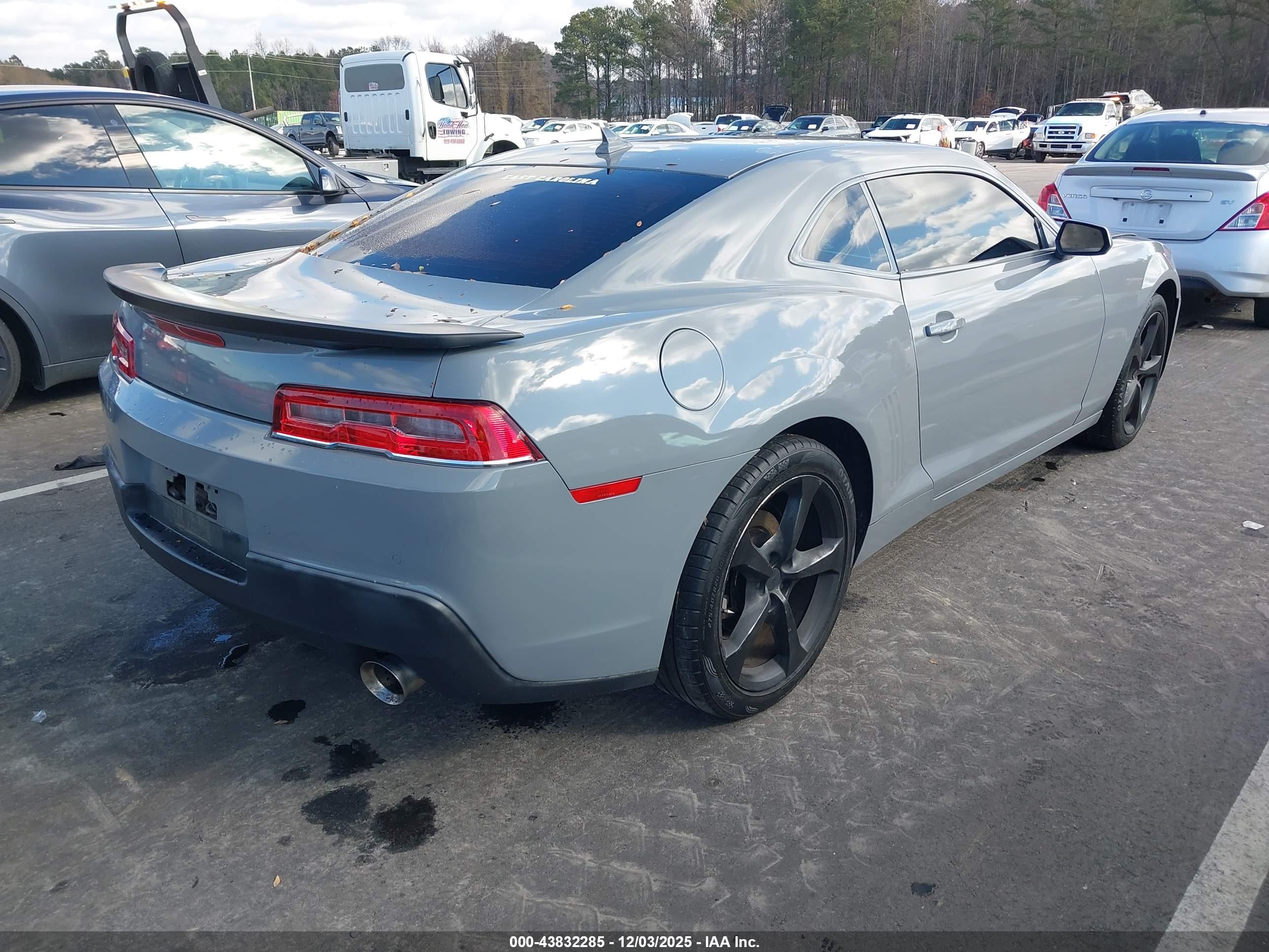 CHEVROLET CAMARO image 4