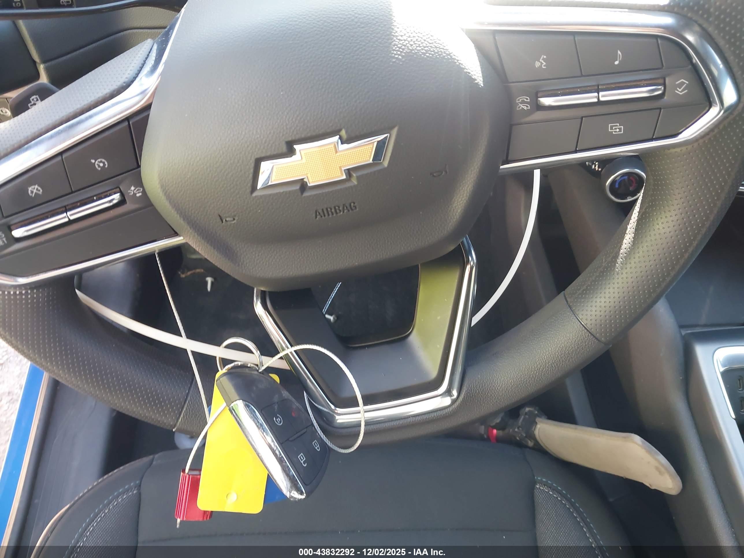 CHEVROLET EQUINOX image 11