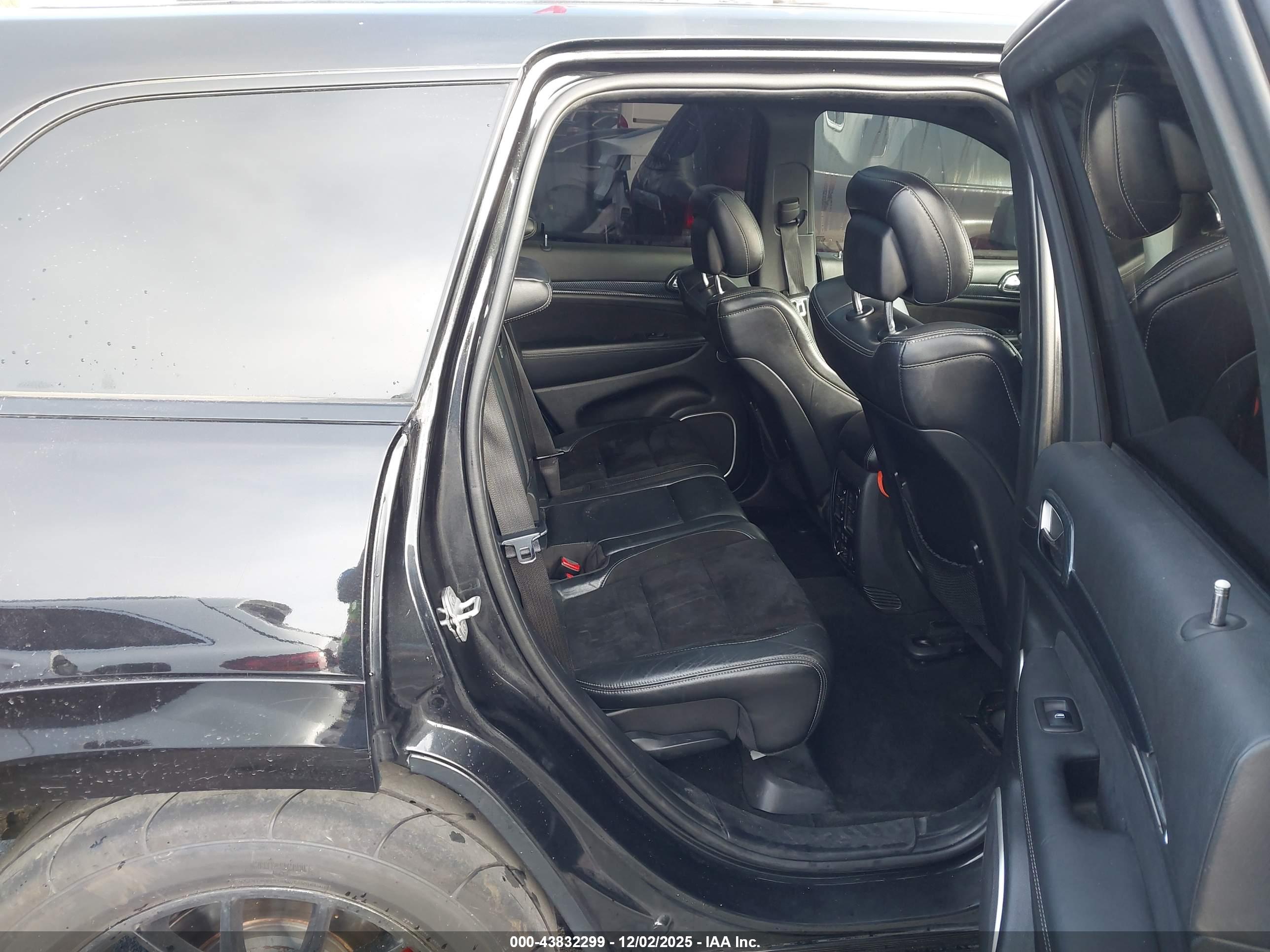 JEEP GRAND image 8