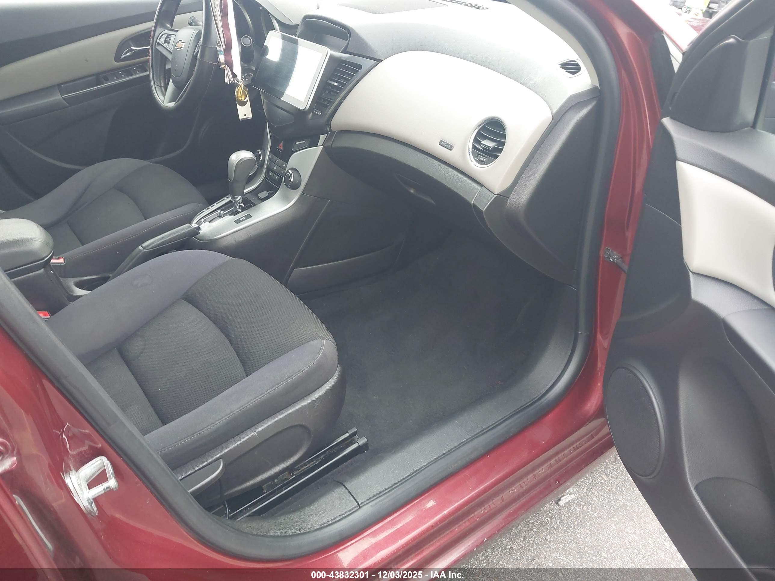 CHEVROLET CRUZE image 5