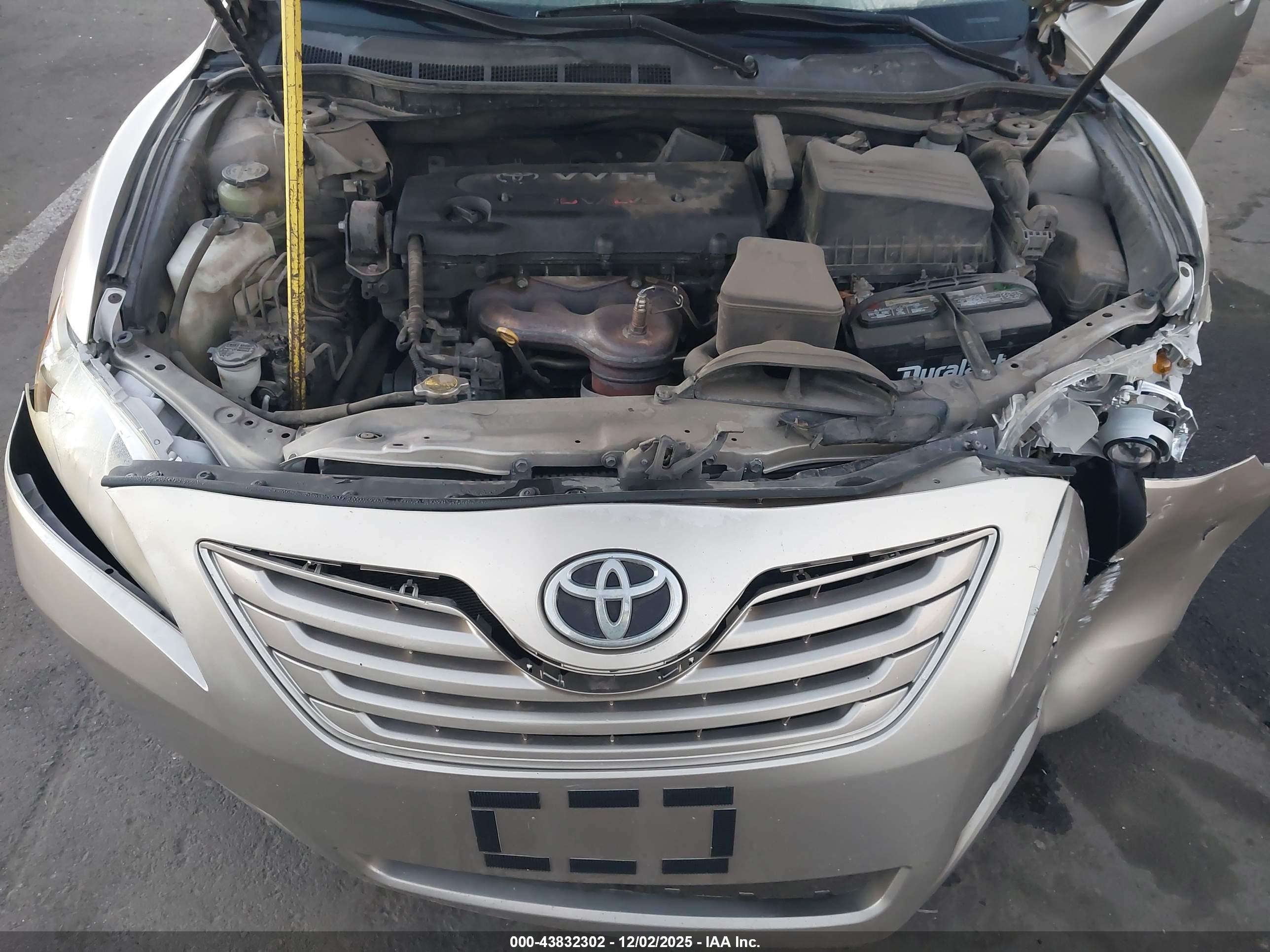 TOYOTA CAMRY image 10