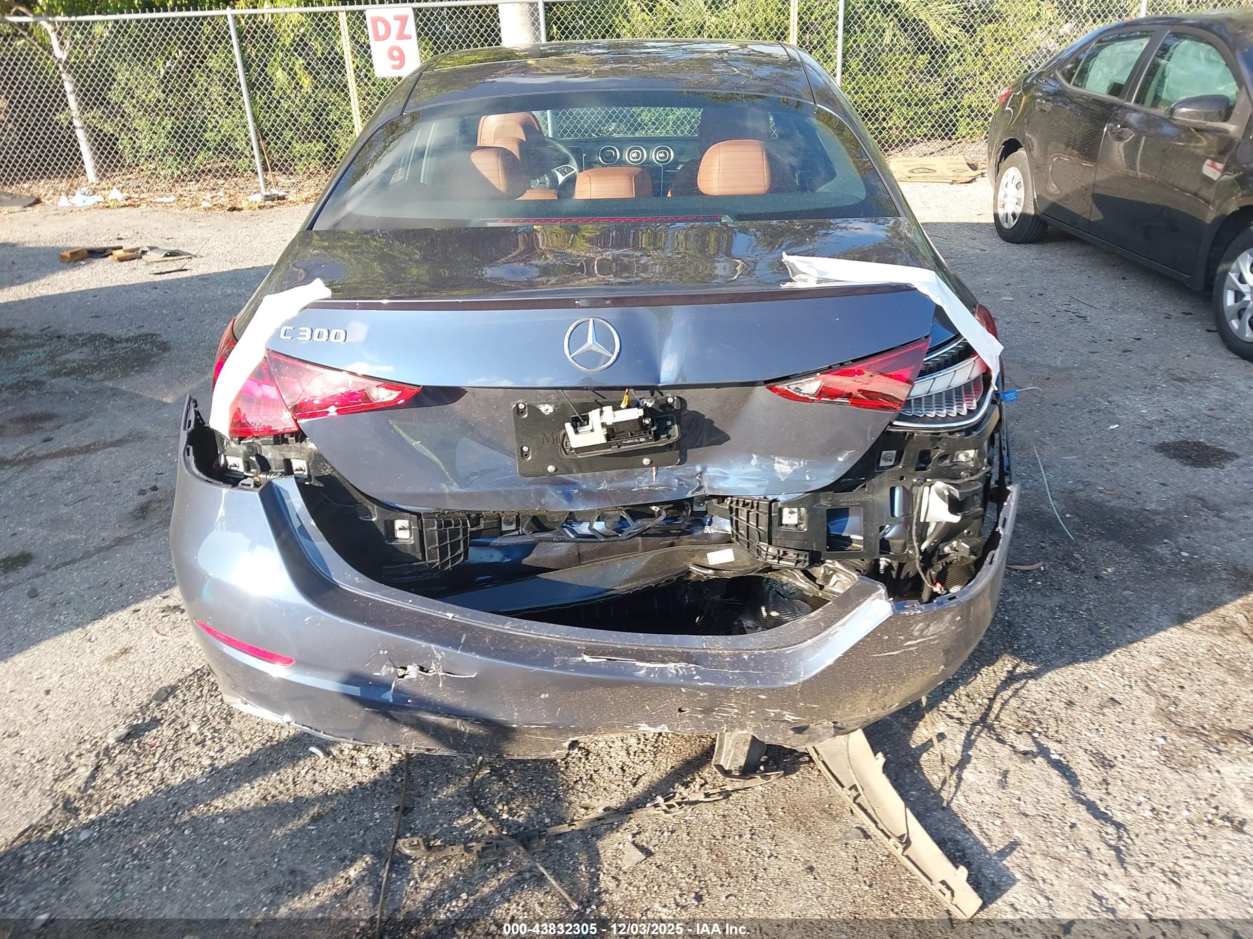 MERCEDES-BENZ C image 6