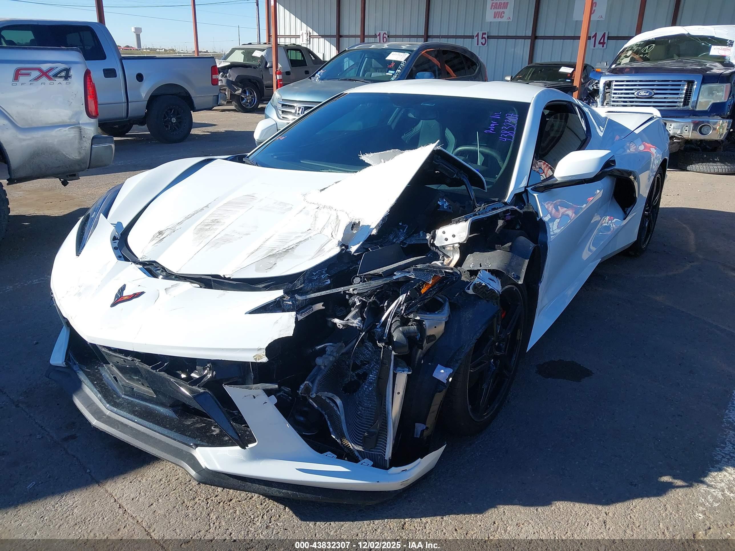 CHEVROLET CORVETTE image 2