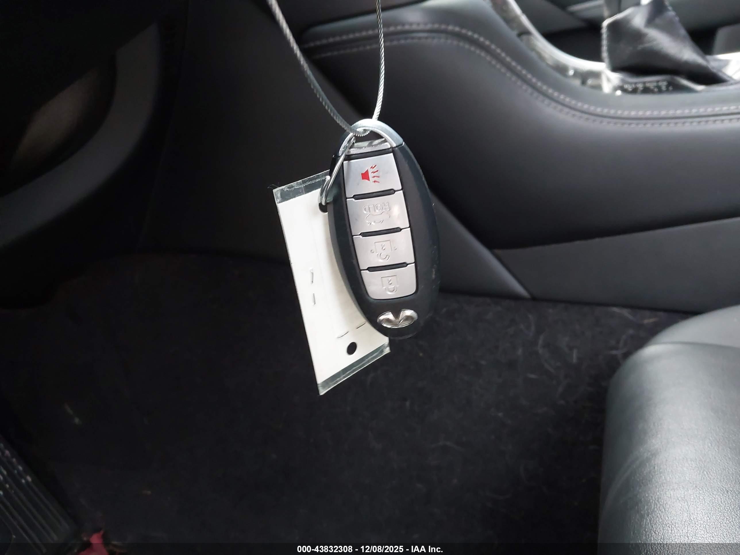 INFINITI Q50 image 11