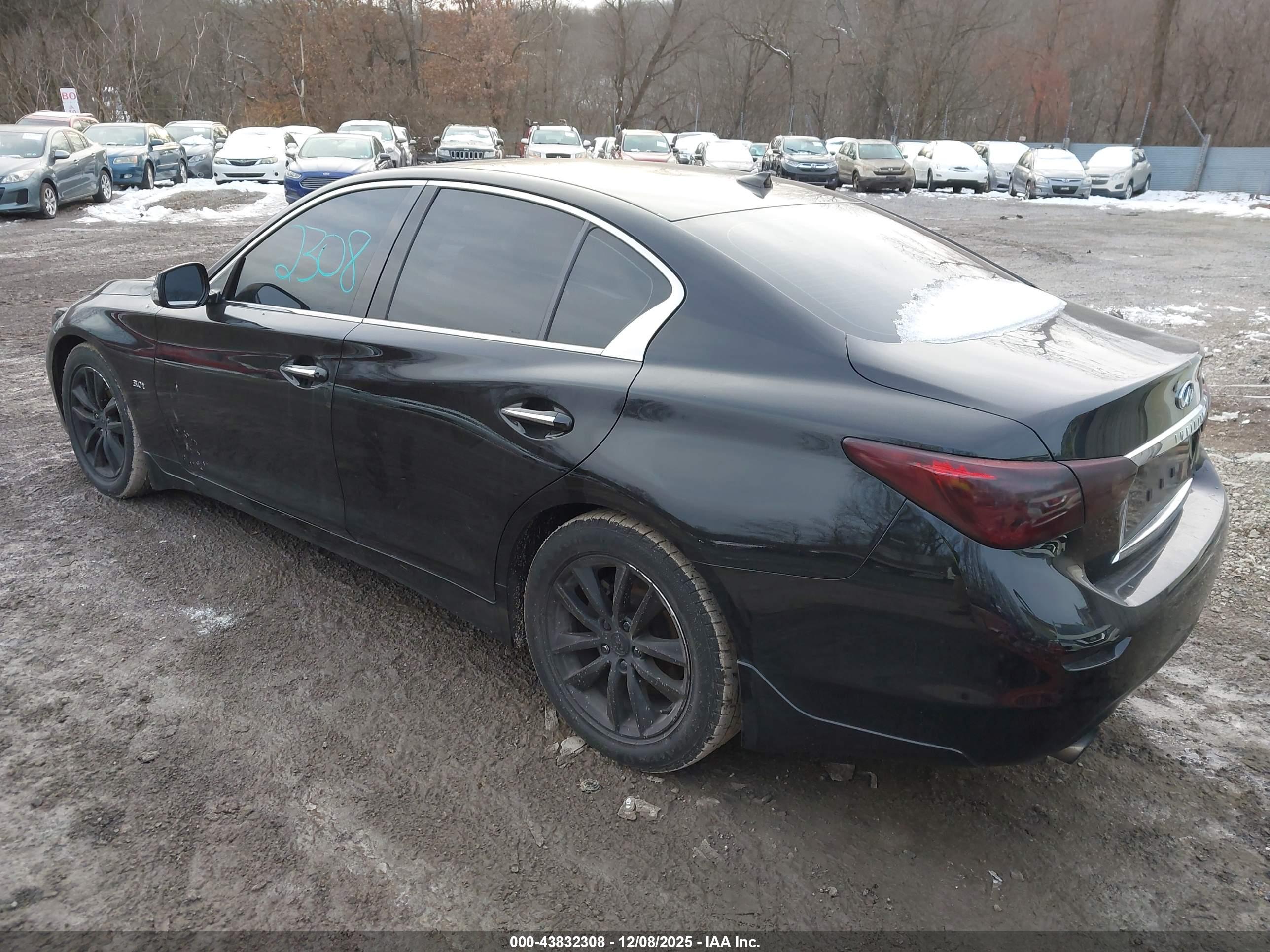INFINITI Q50 image 3