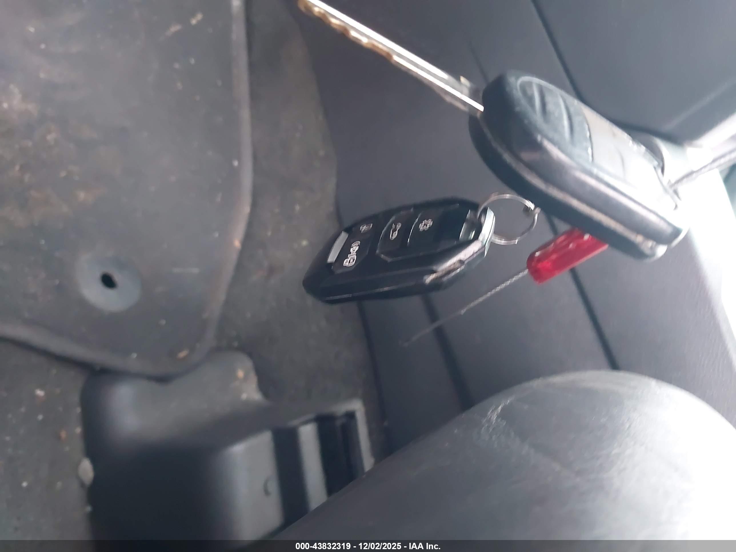 FORD EXPLORER image 11
