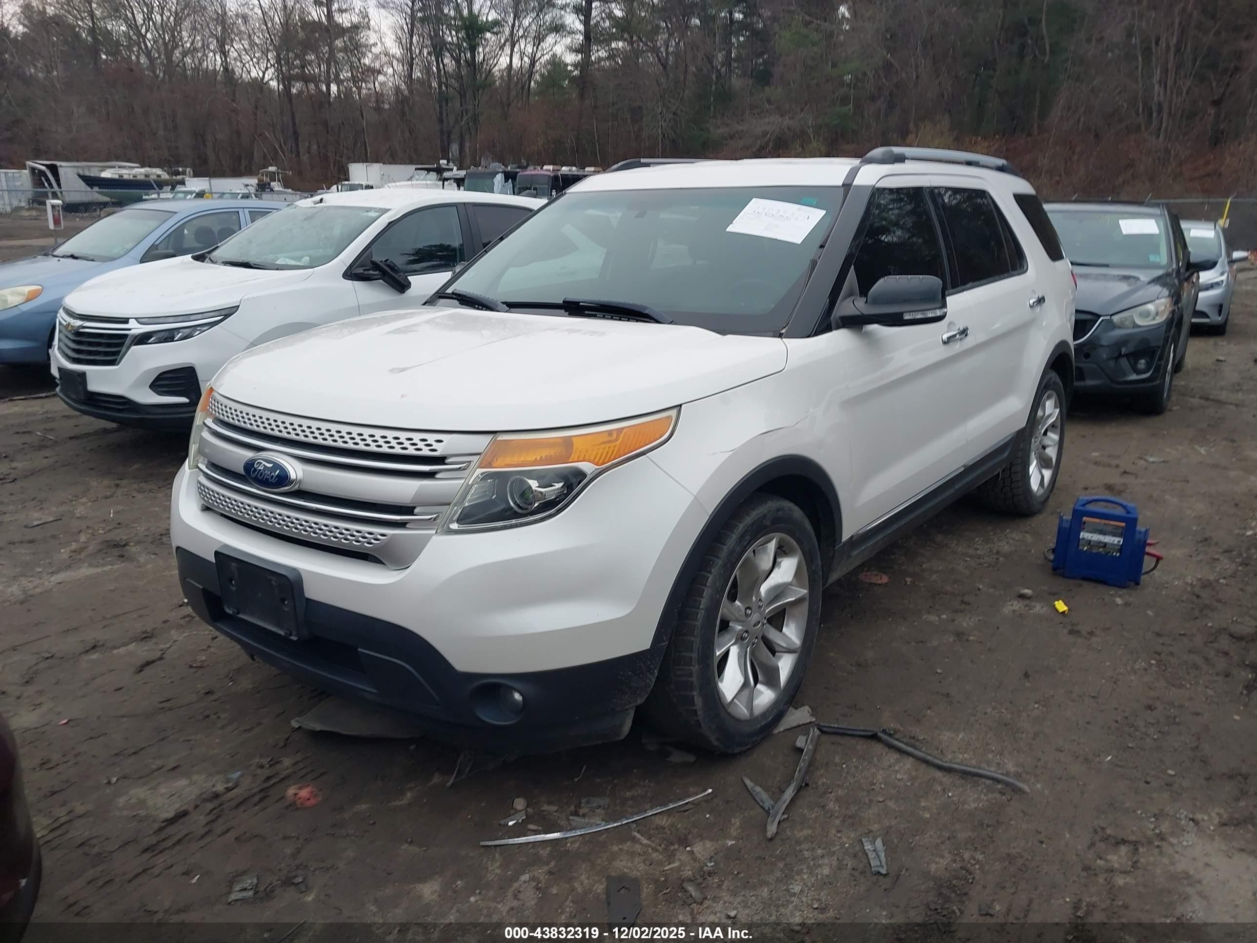 FORD EXPLORER image 2