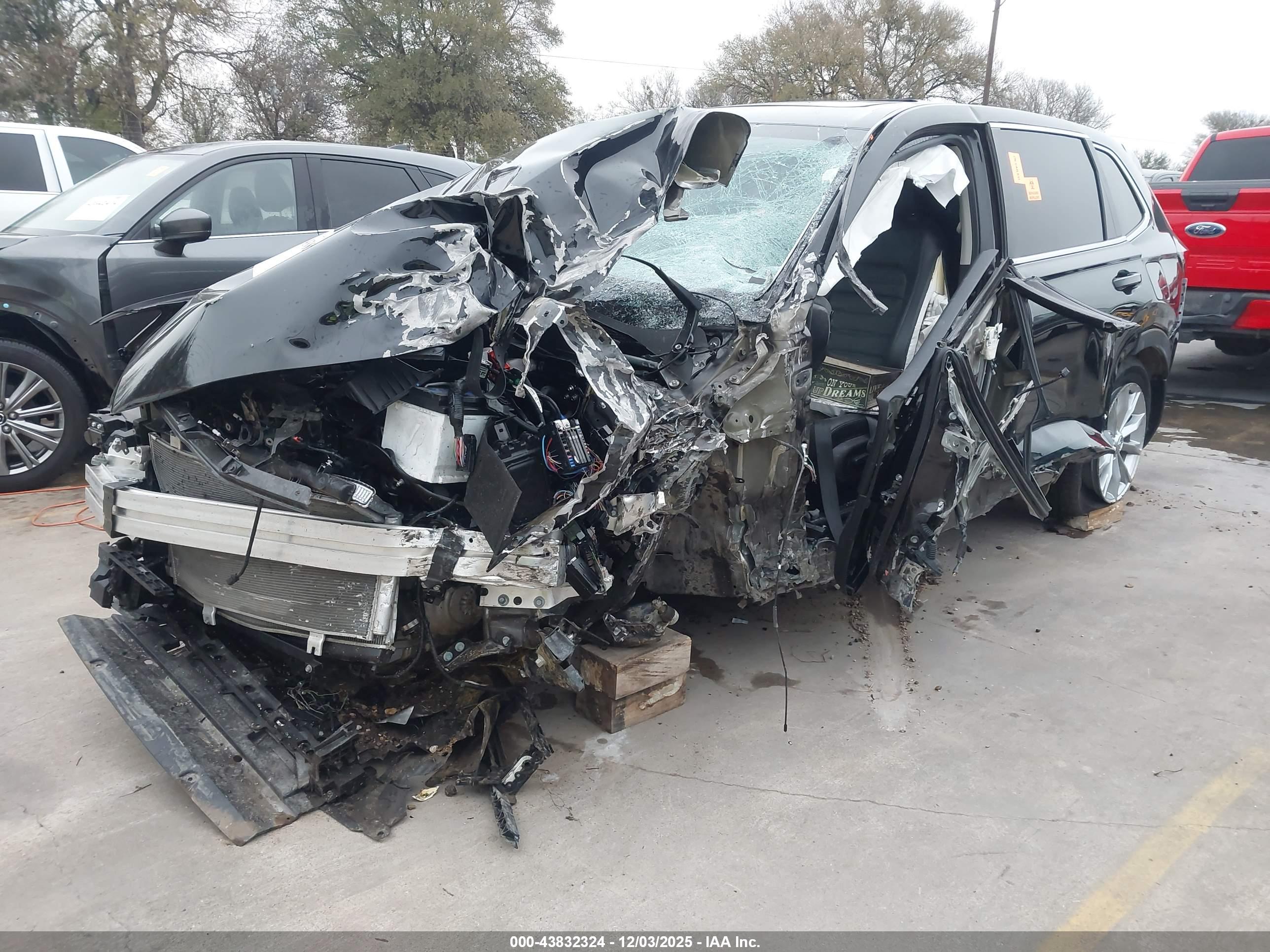 HONDA CR-V image 2