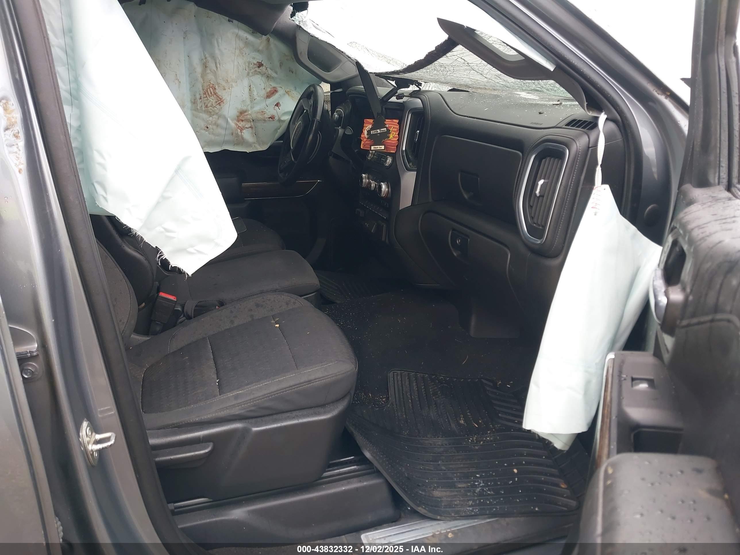 GMC SIERRA image 5
