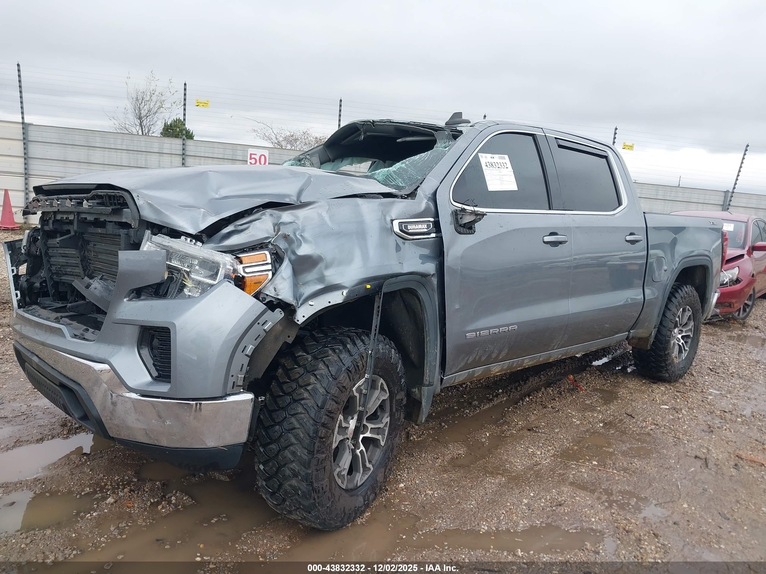 GMC SIERRA image 6