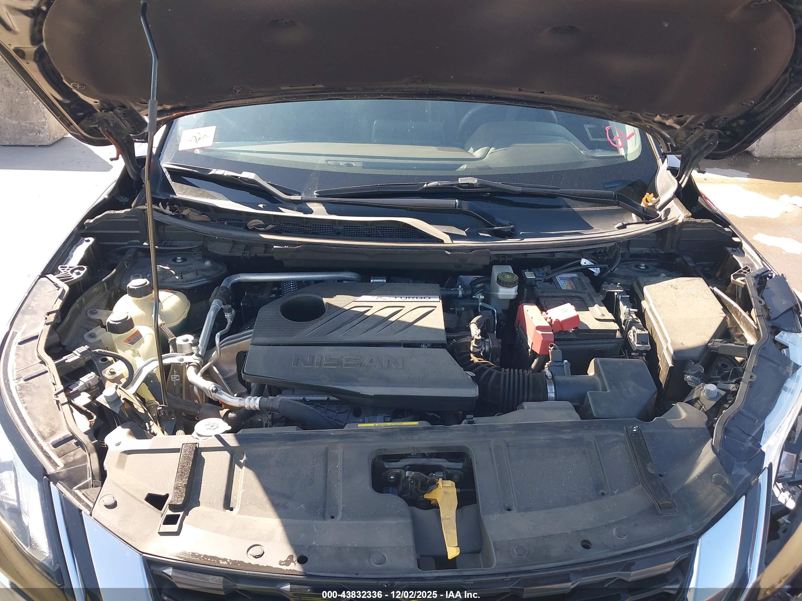 NISSAN ROGUE image 10
